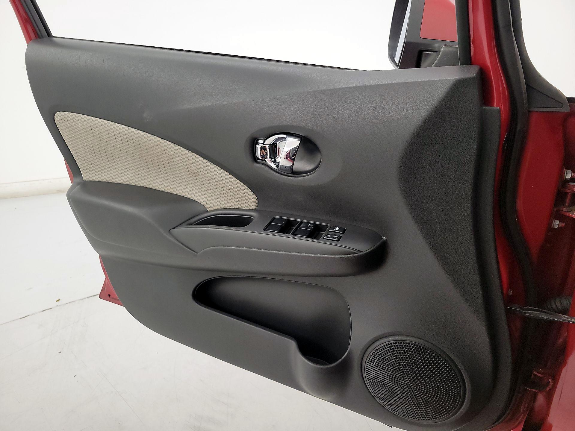 Thumbnail: 2014 Nissan Versa Note - 12