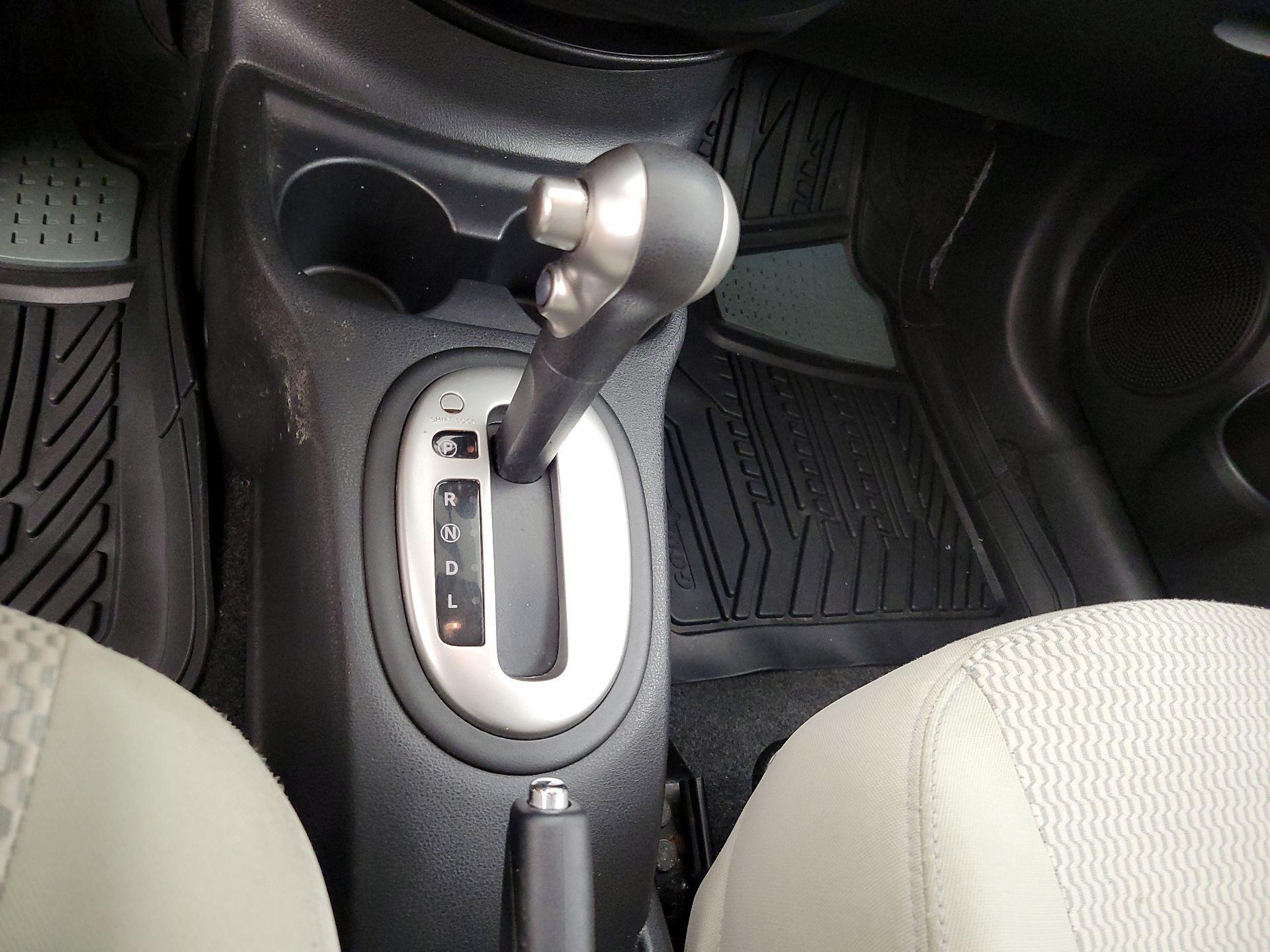 Thumbnail: 2014 Nissan Versa Note - 15