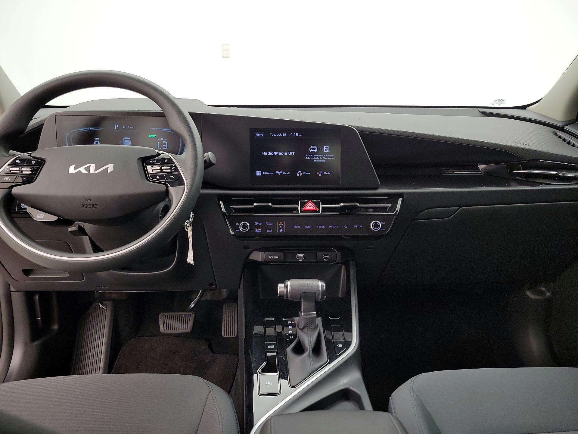 Thumbnail: 2023 Kia Niro - 9