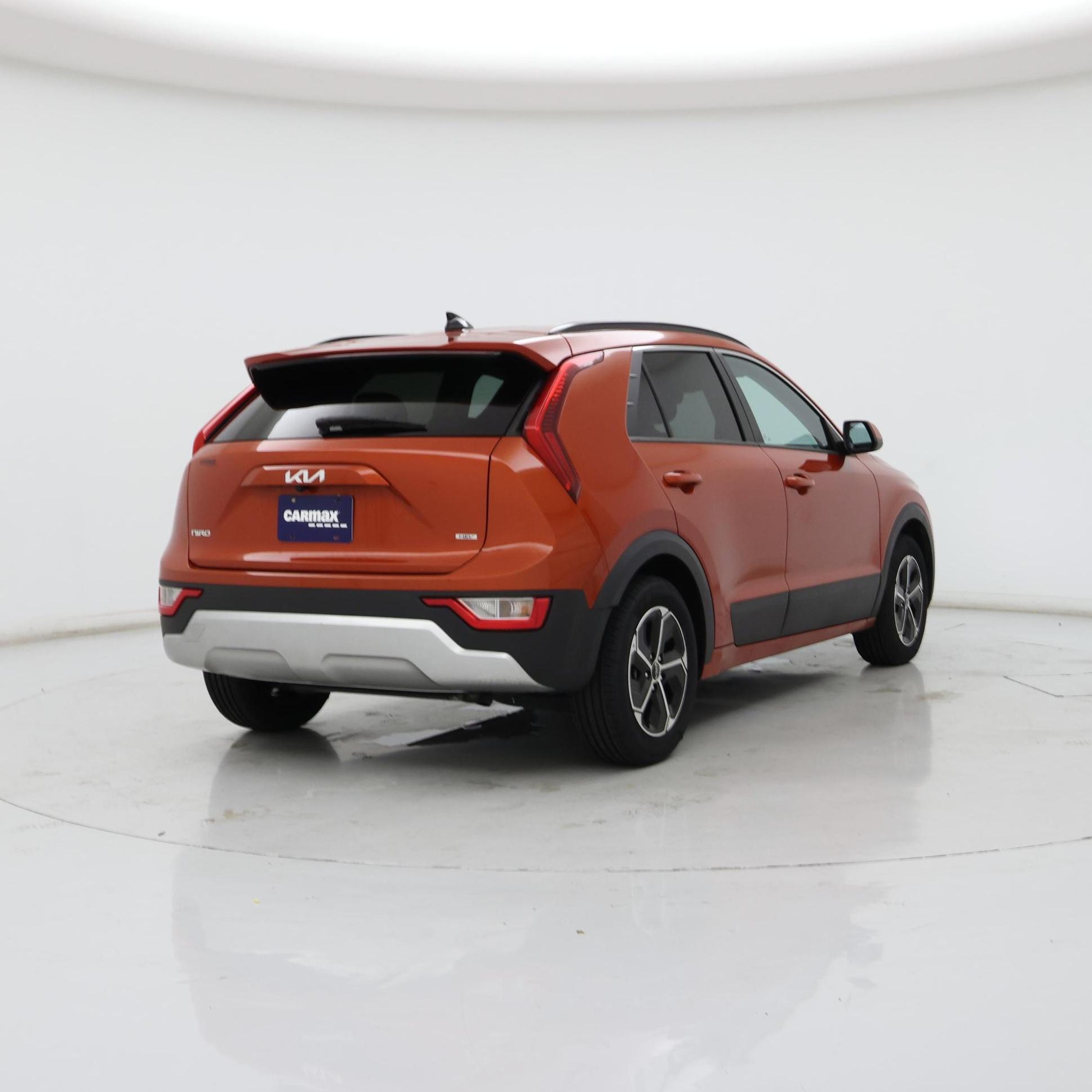 Thumbnail: 2023 Kia Niro - 8