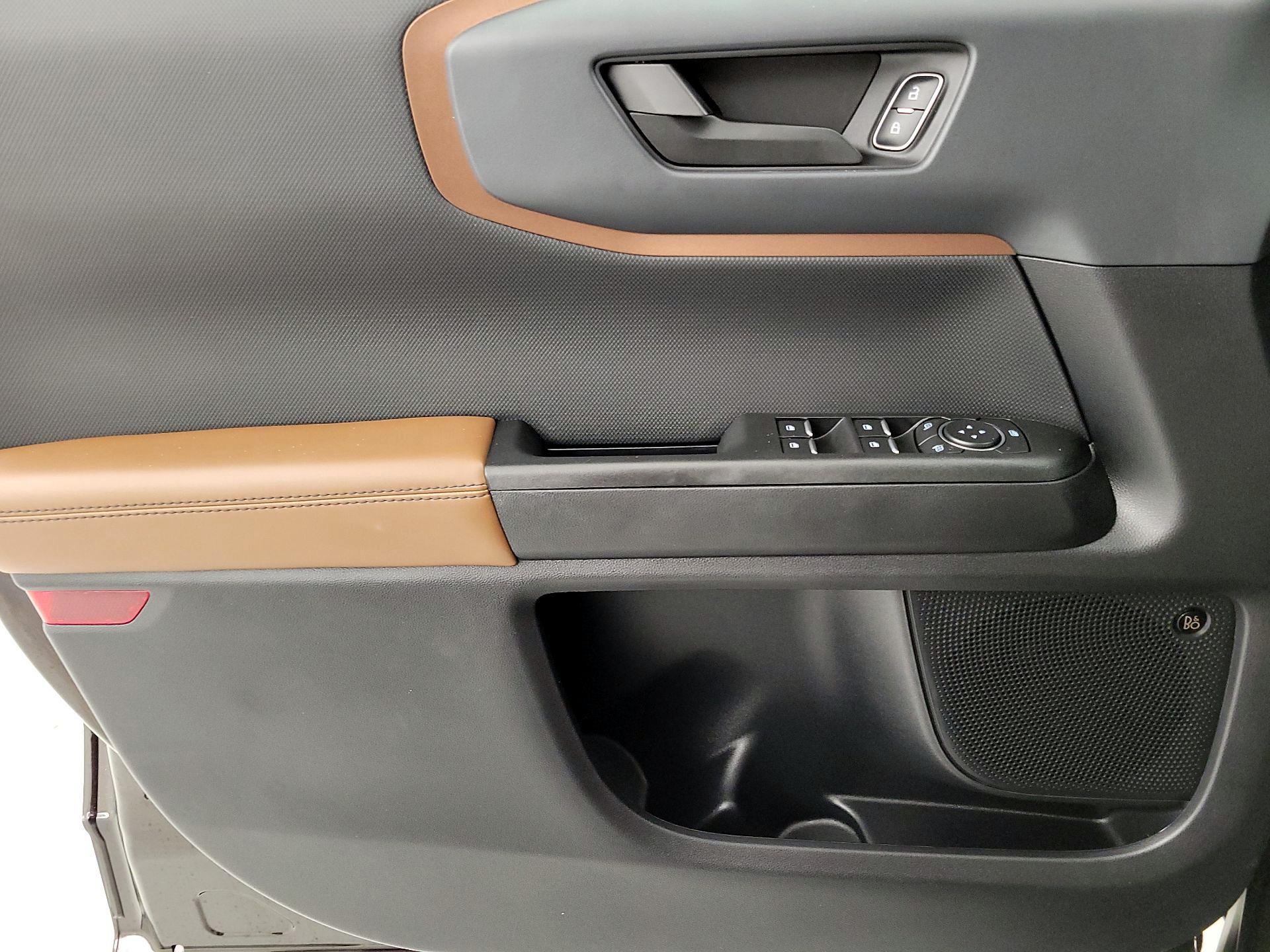 Thumbnail: 2021 Ford Bronco Sport - 12