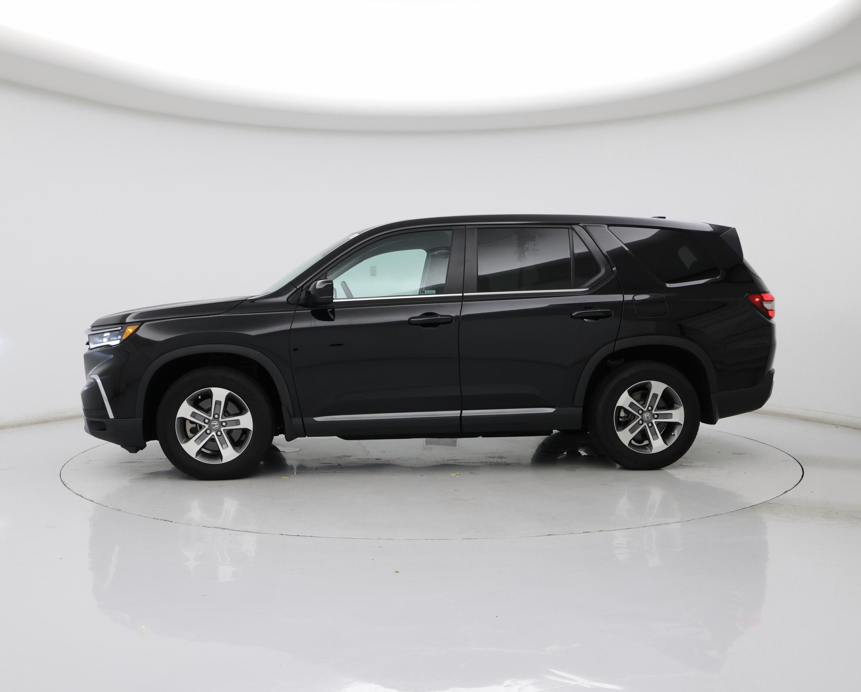 Thumbnail: 2023 Honda Pilot - 3