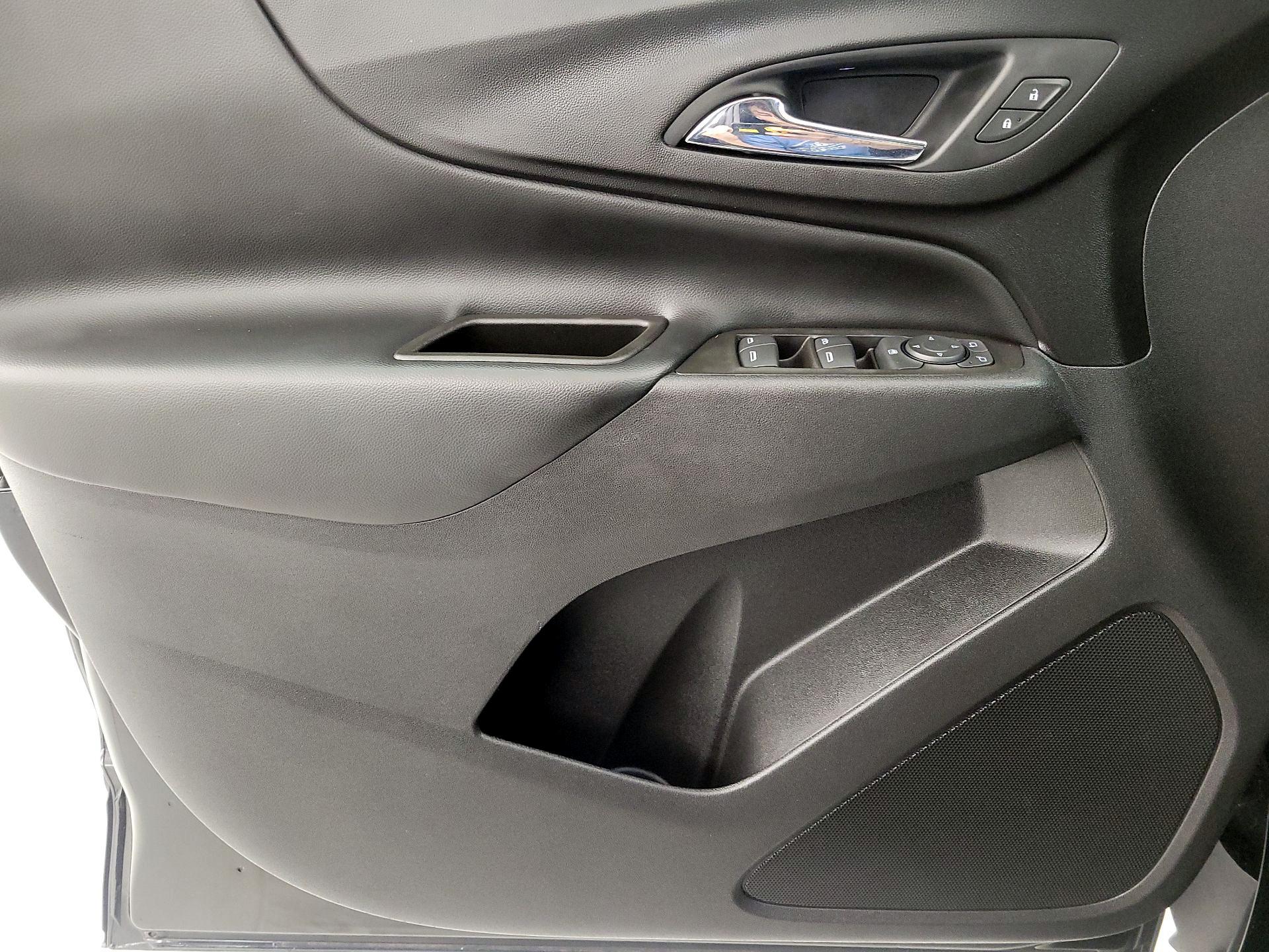 Thumbnail: 2020 Chevrolet Equinox - 12