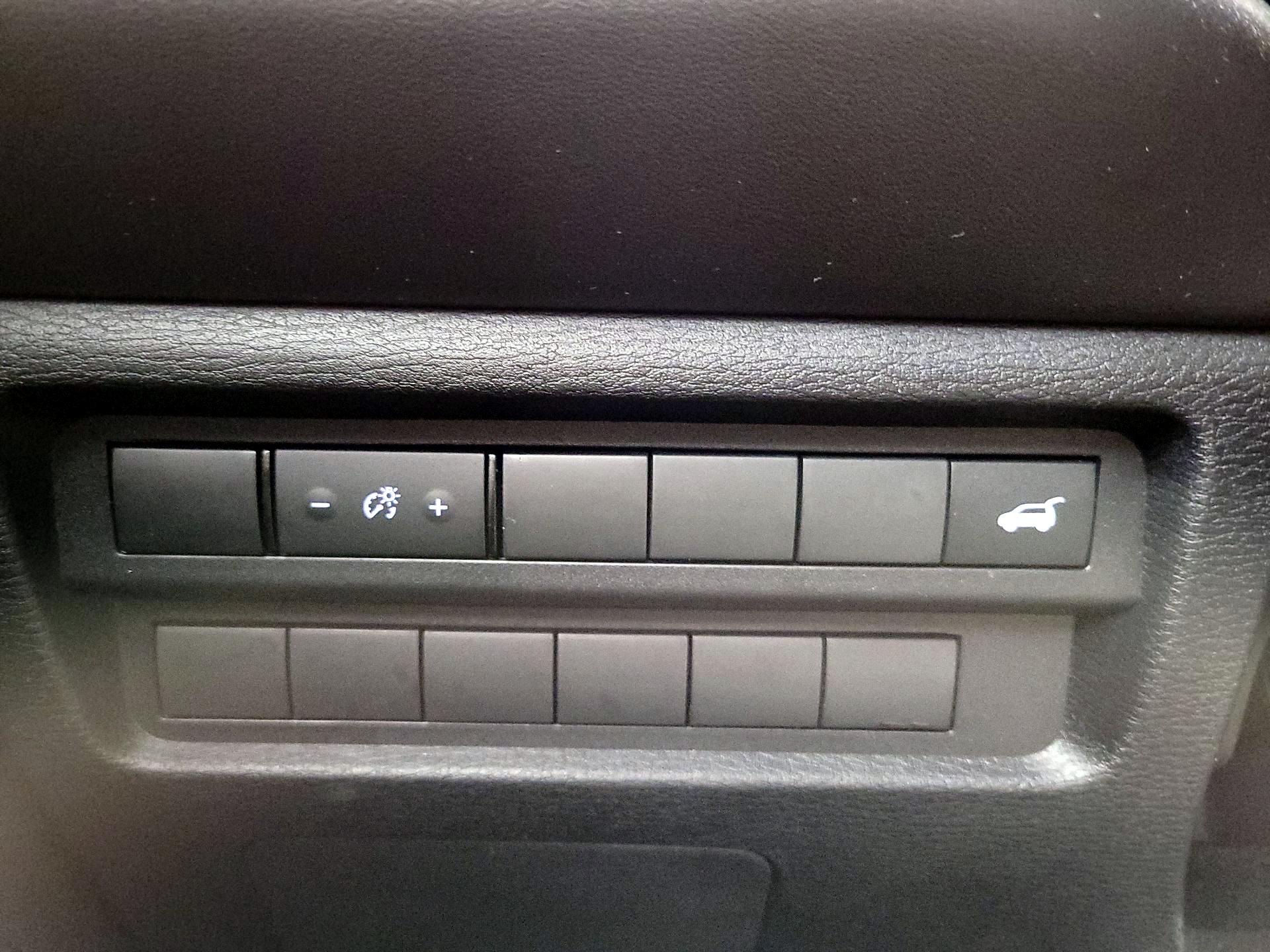 Thumbnail: 2023 Mitsubishi Outlander - 13