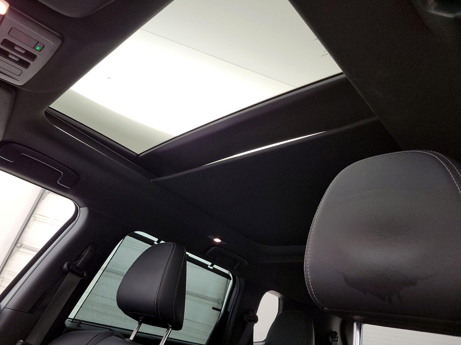 Thumbnail: 2023 Mitsubishi Outlander - 18