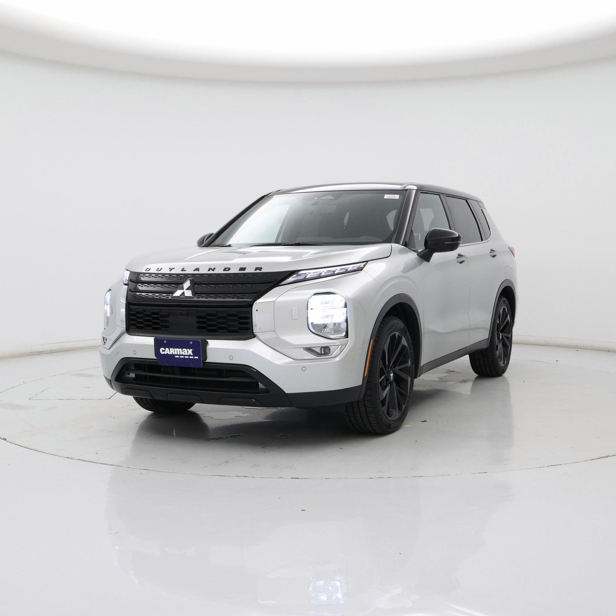 Thumbnail: 2023 Mitsubishi Outlander - 4