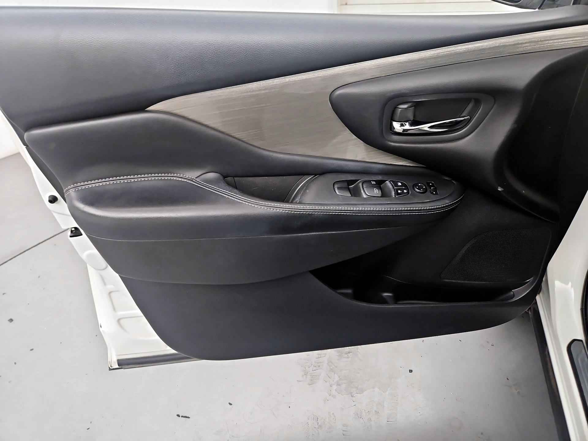 Thumbnail: 2016 Nissan Murano - 12