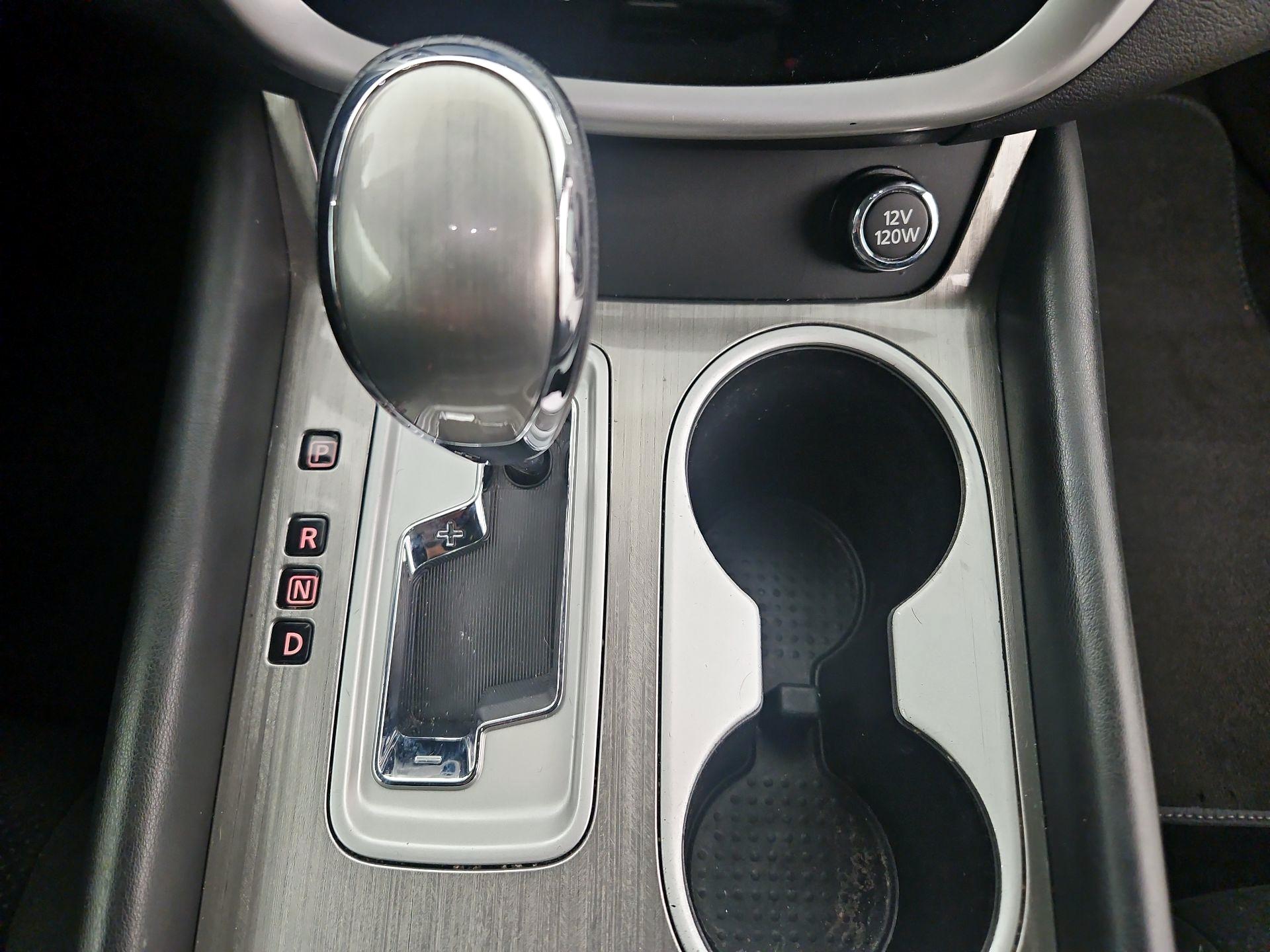 Thumbnail: 2016 Nissan Murano - 16