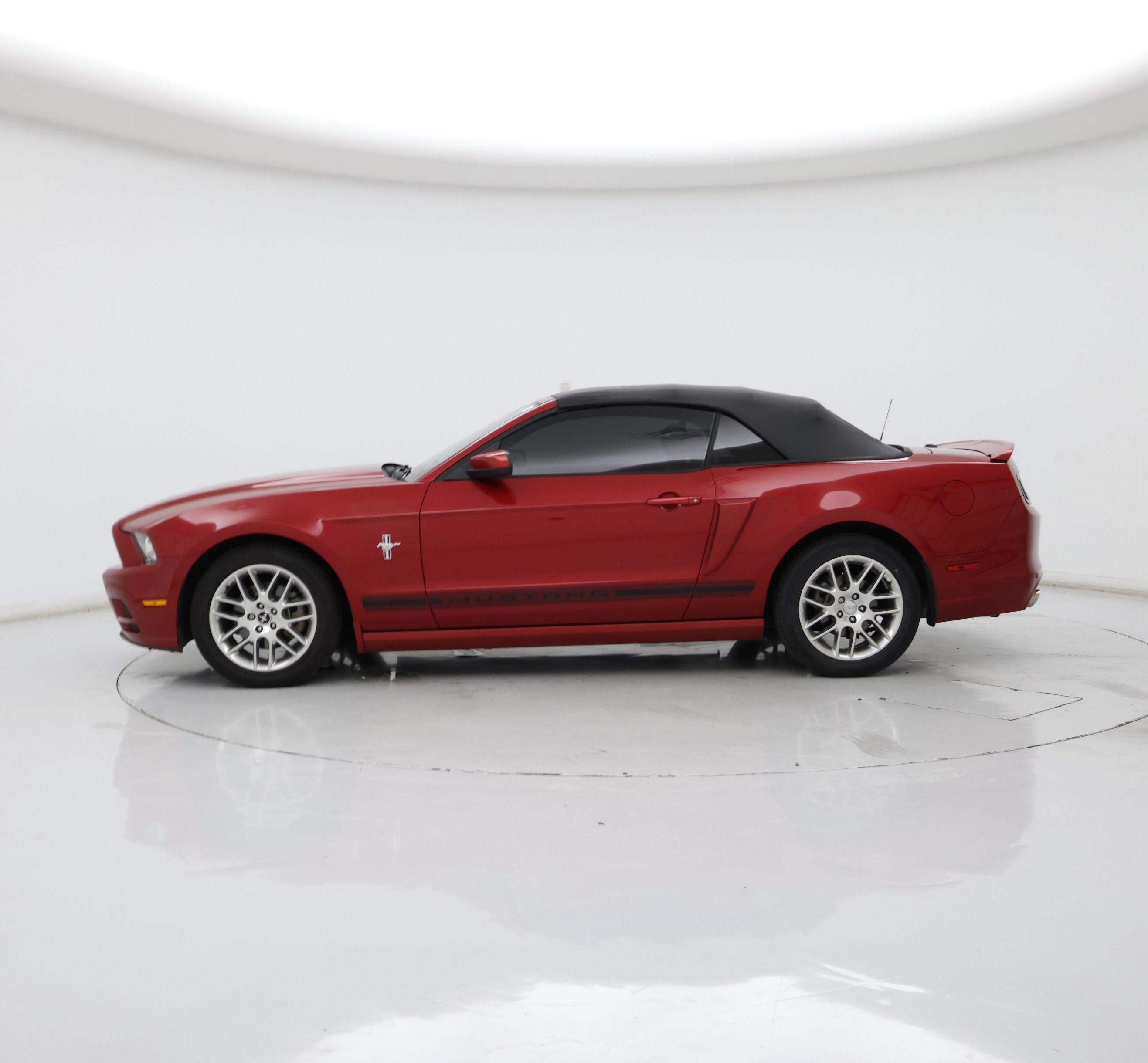 Thumbnail: 2013 Ford Mustang - 3