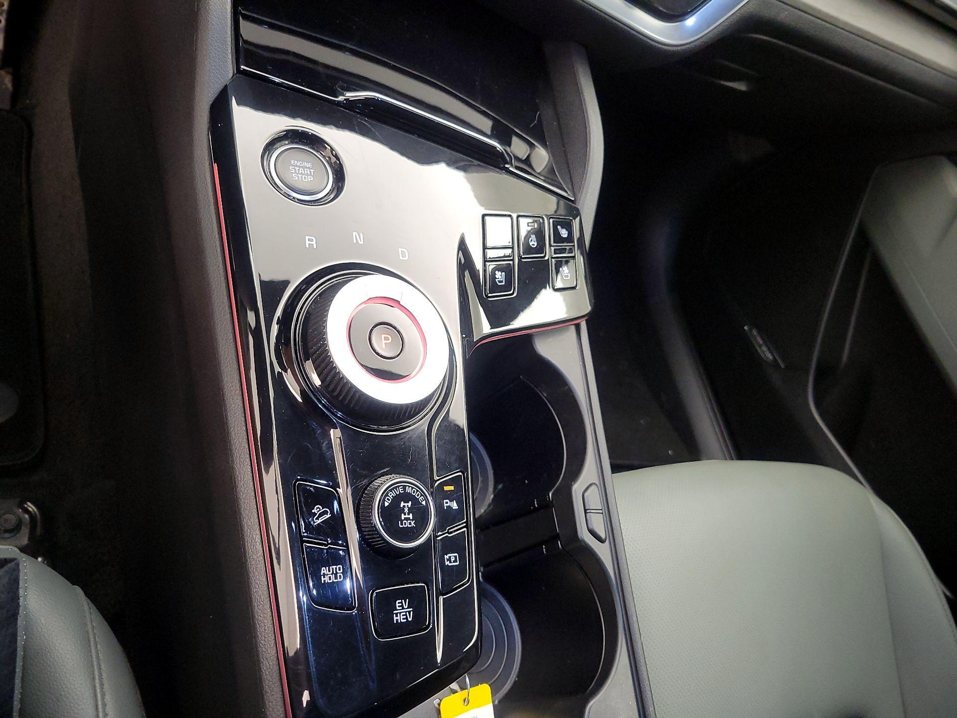 Thumbnail: 2023 Kia Sportage - 16