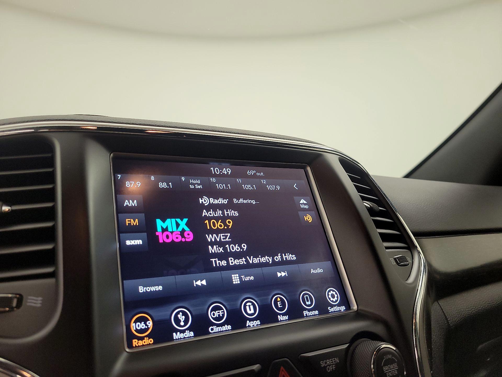 Thumbnail: 2018 Jeep Grand Cherokee - 13