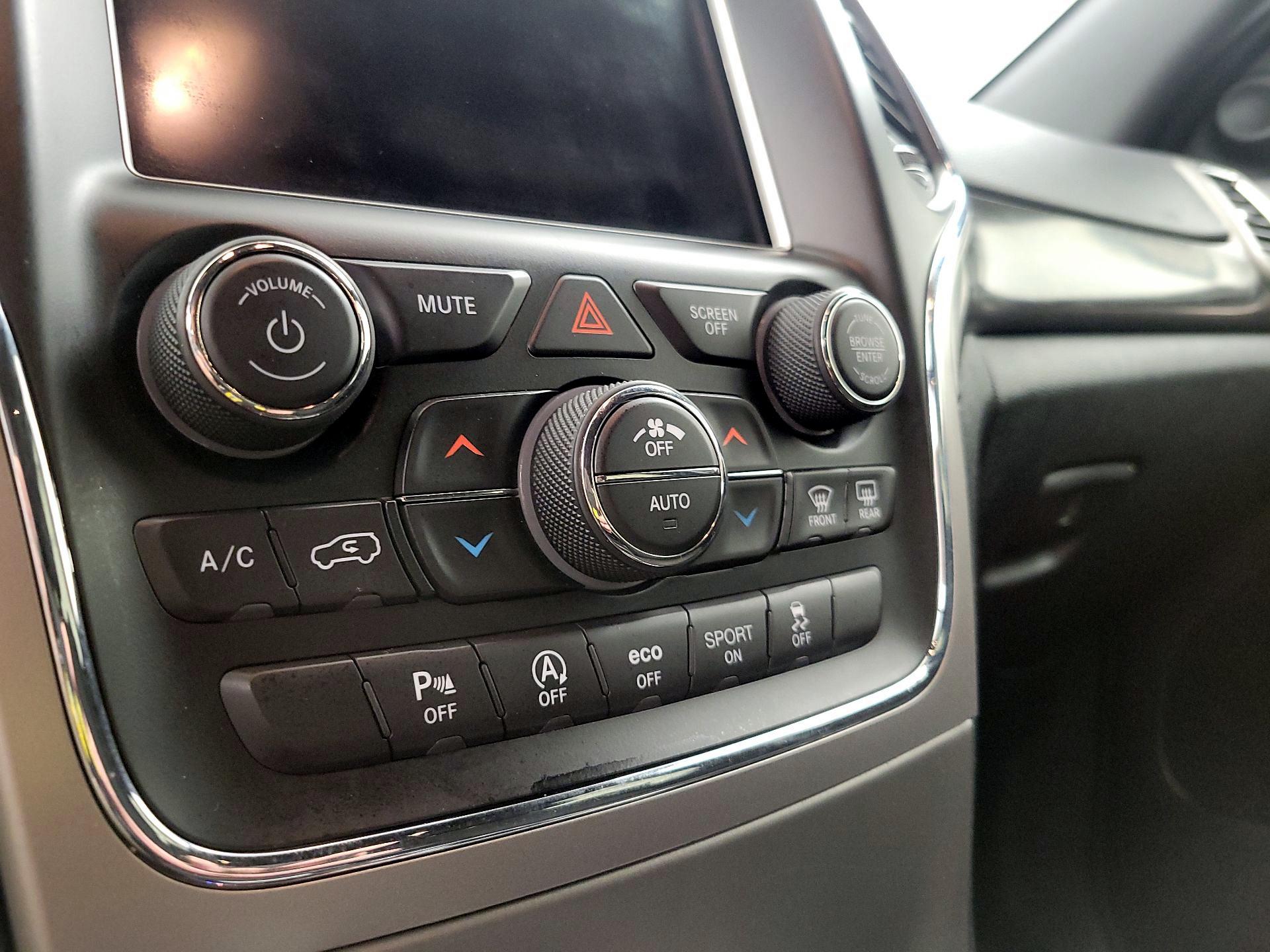 Thumbnail: 2018 Jeep Grand Cherokee - 14