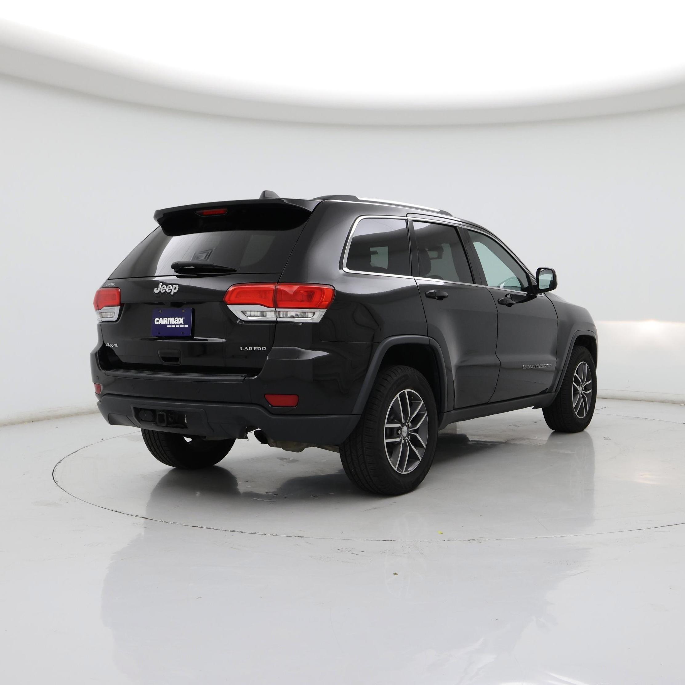 Thumbnail: 2018 Jeep Grand Cherokee - 8