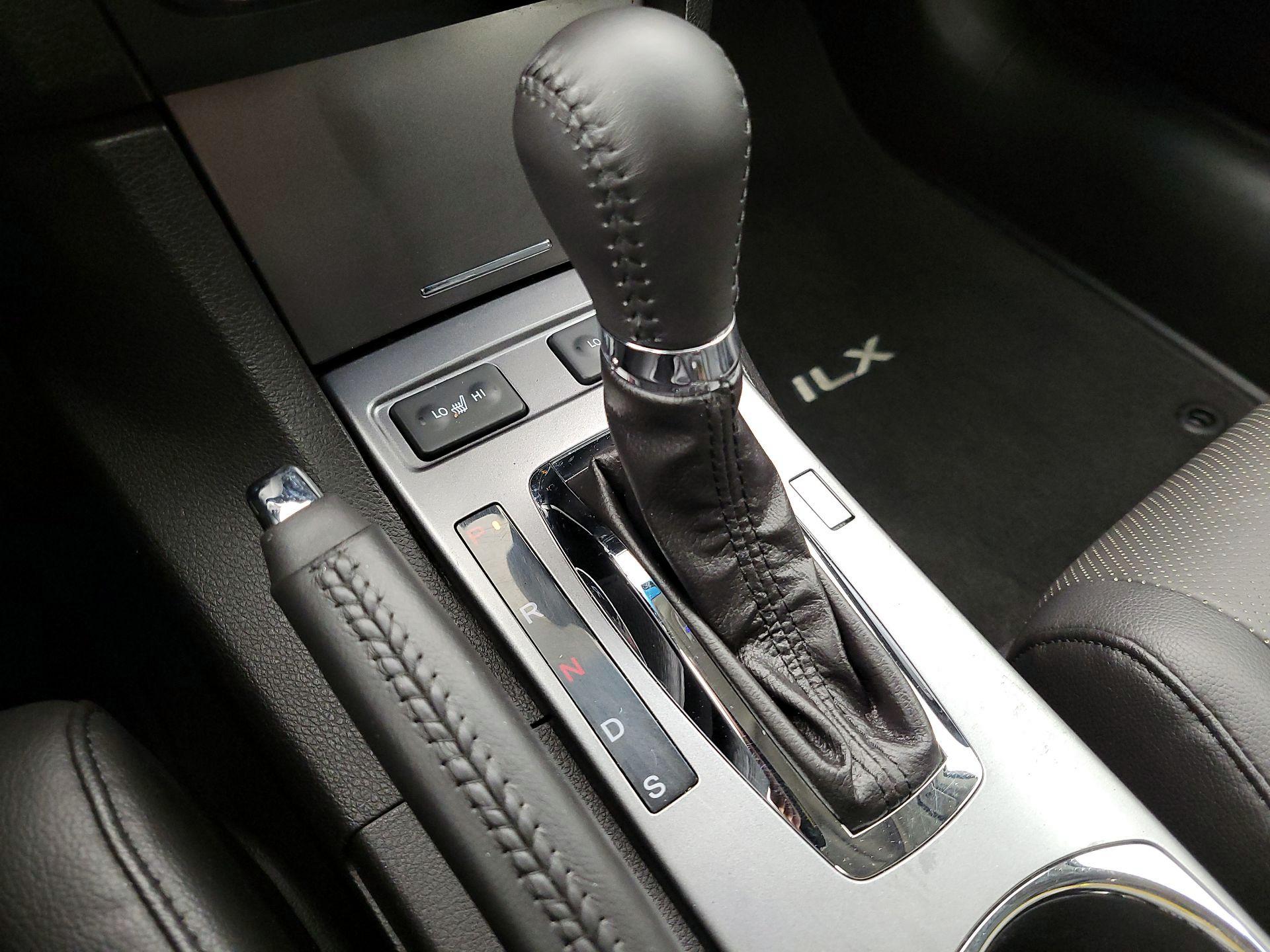 Thumbnail: 2015 Acura ILX - 16