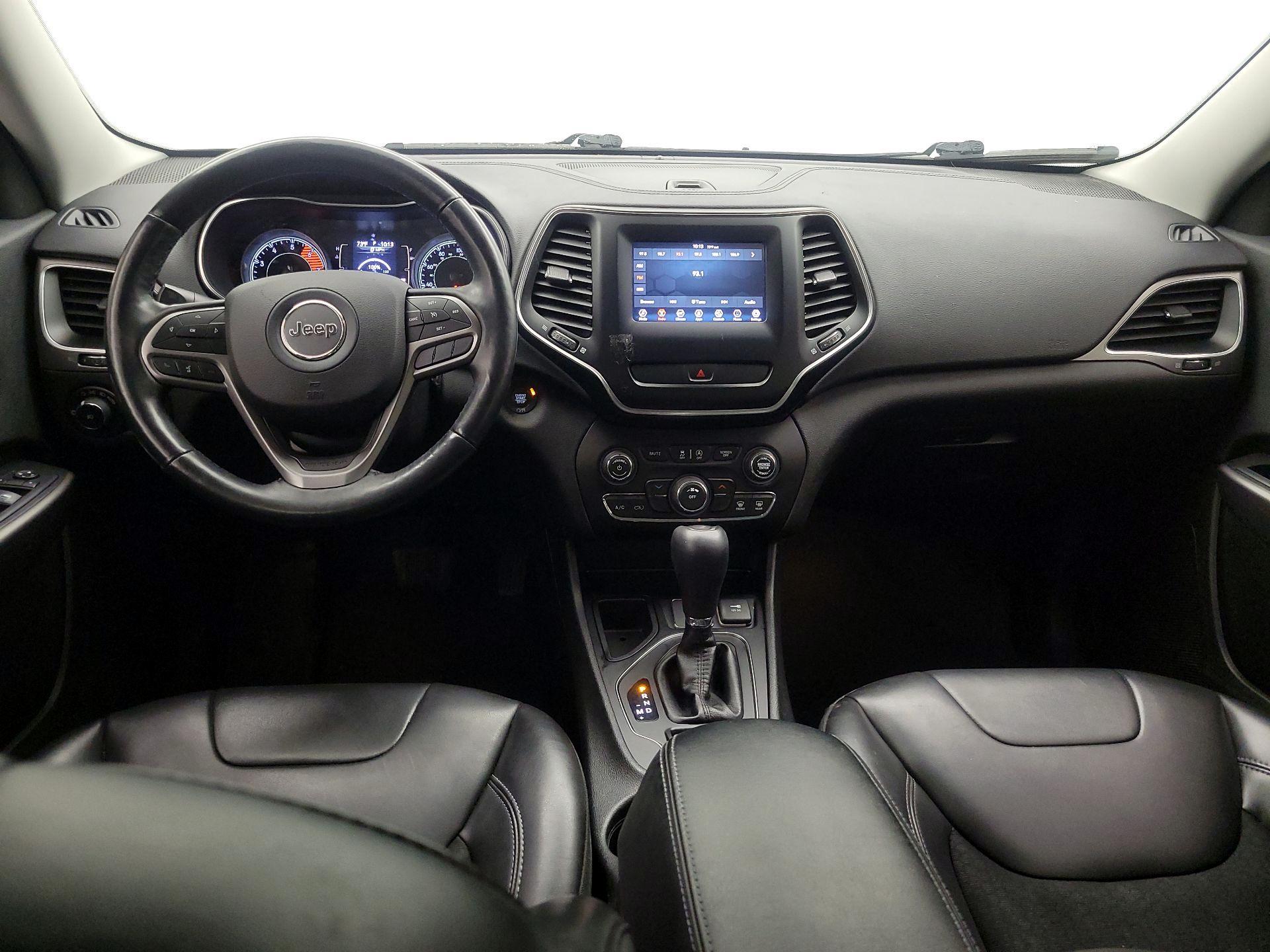 Thumbnail: 2019 Jeep Cherokee - 9