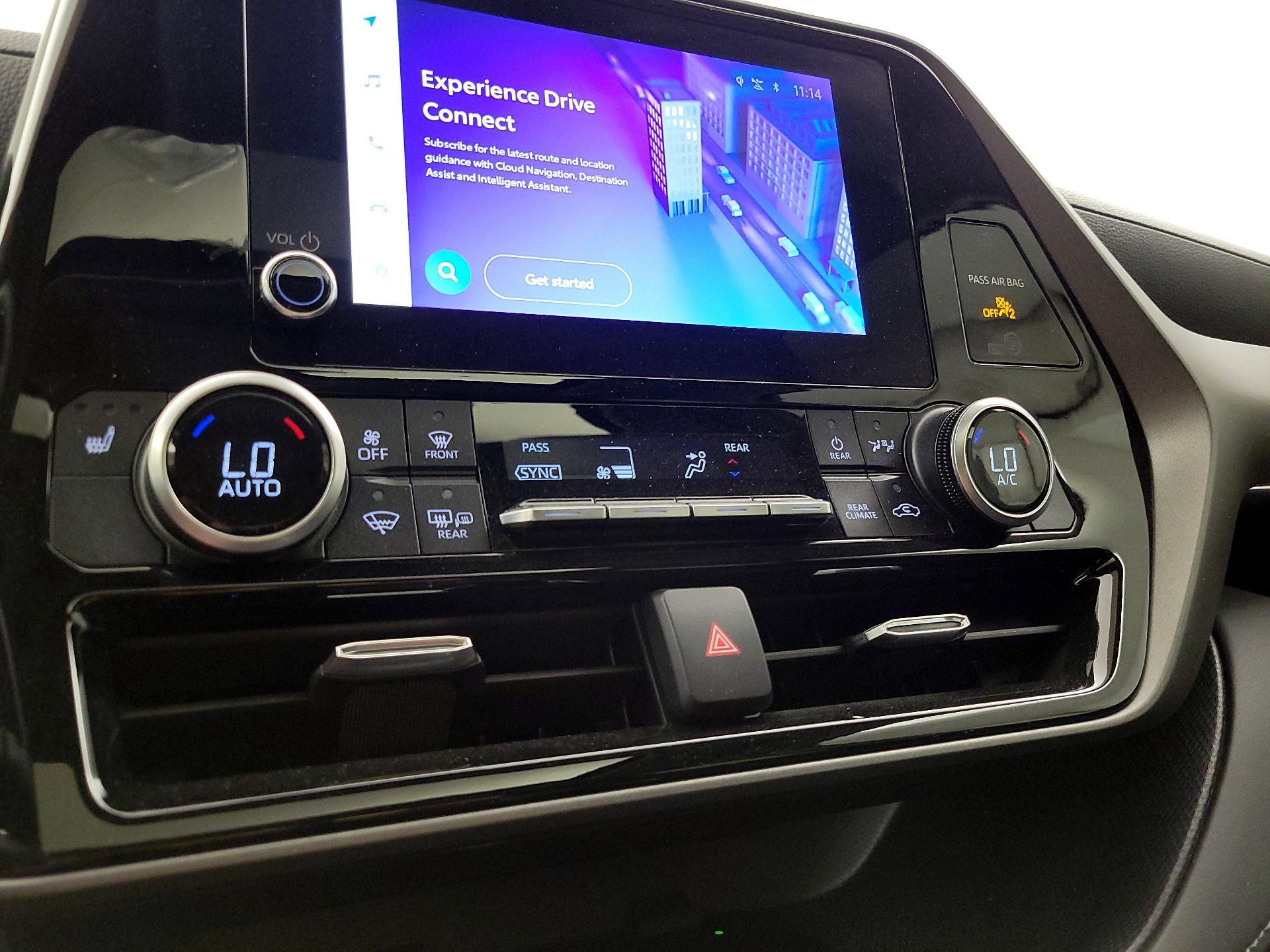 Thumbnail: 2023 Toyota Highlander - 14