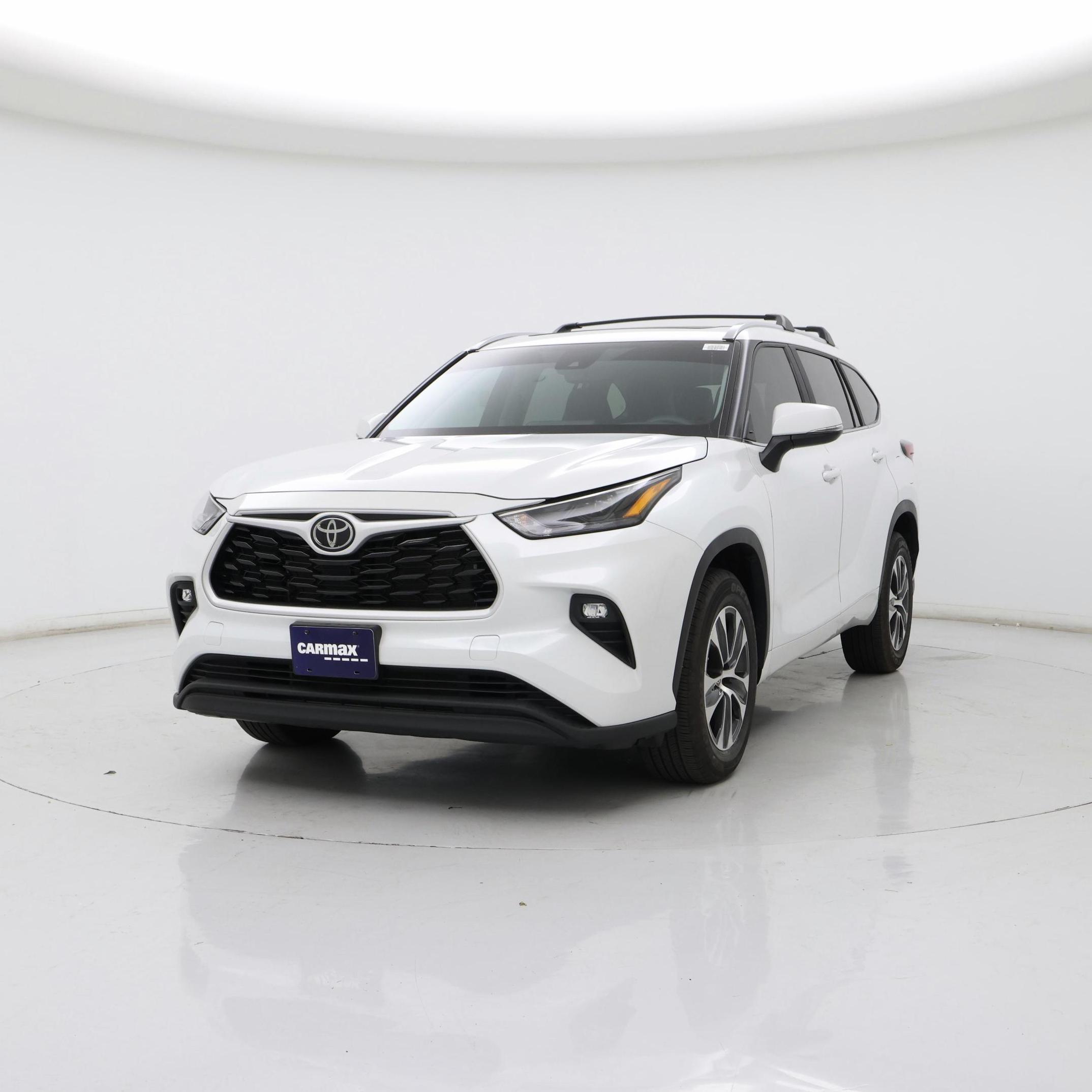 Thumbnail: 2023 Toyota Highlander - 4