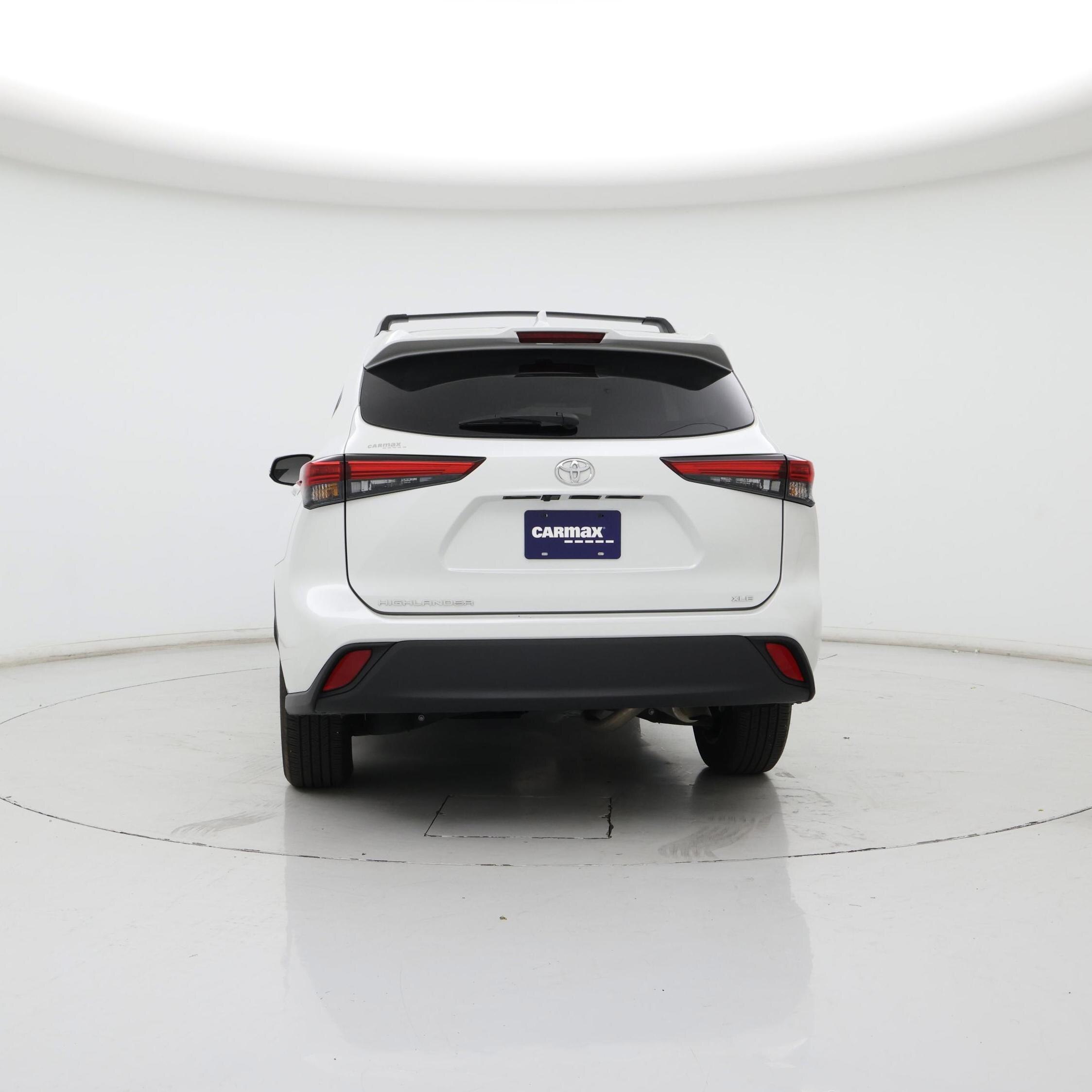 Thumbnail: 2023 Toyota Highlander - 6
