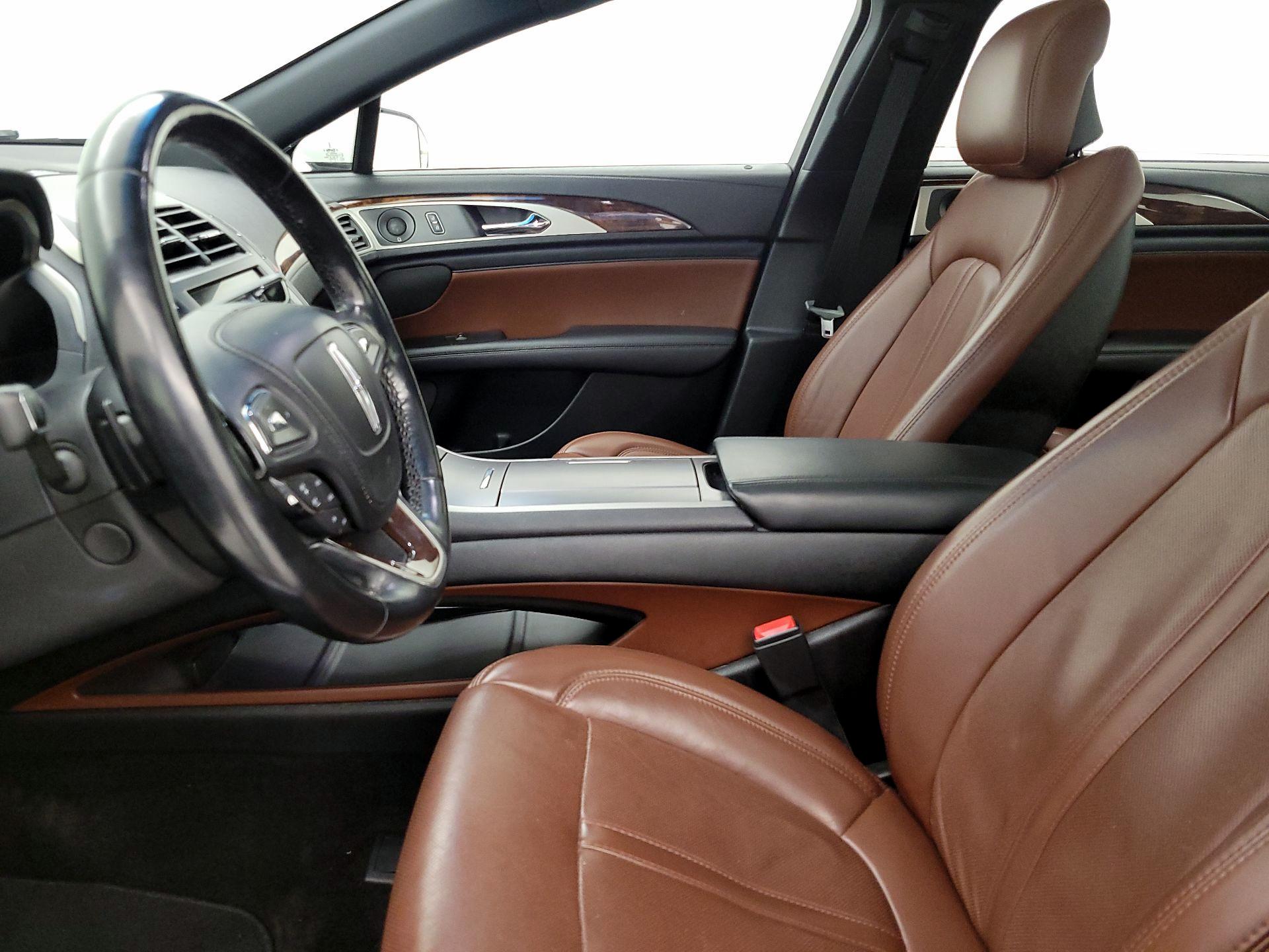 Thumbnail: 2018 Lincoln MKZ - 11