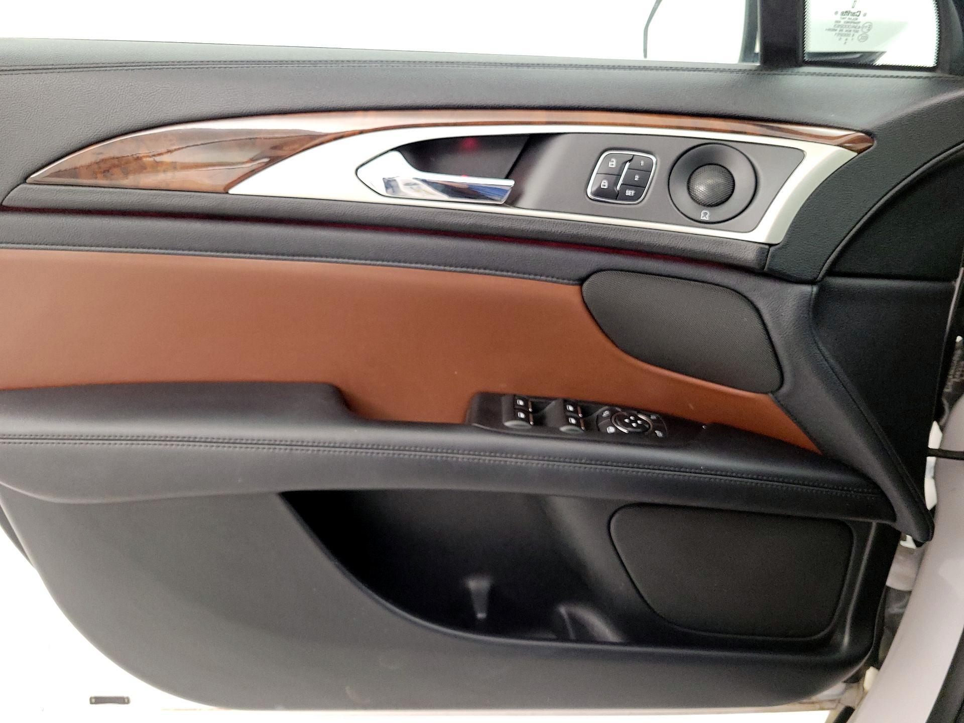 Thumbnail: 2018 Lincoln MKZ - 12