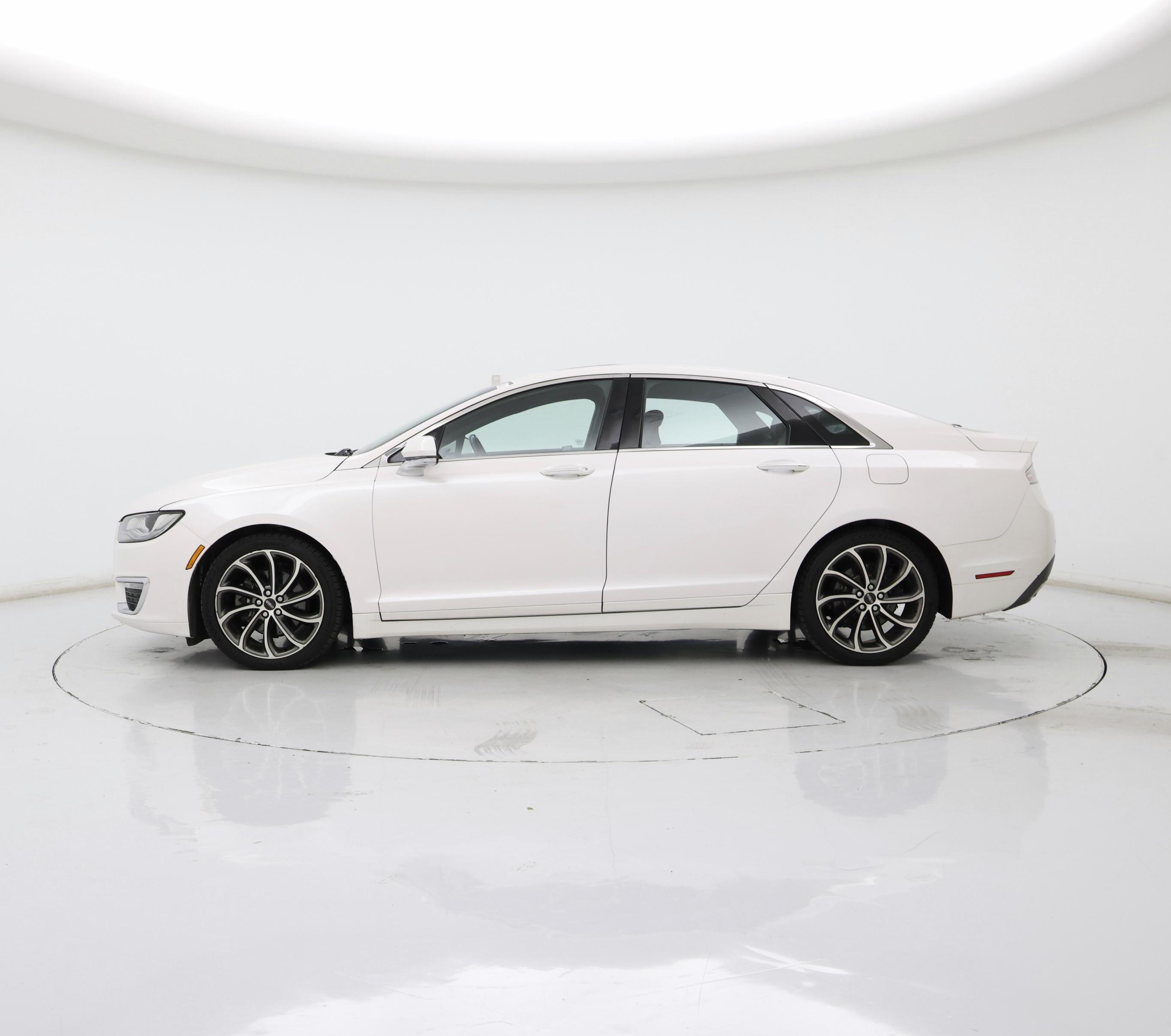 Thumbnail: 2018 Lincoln MKZ - 3