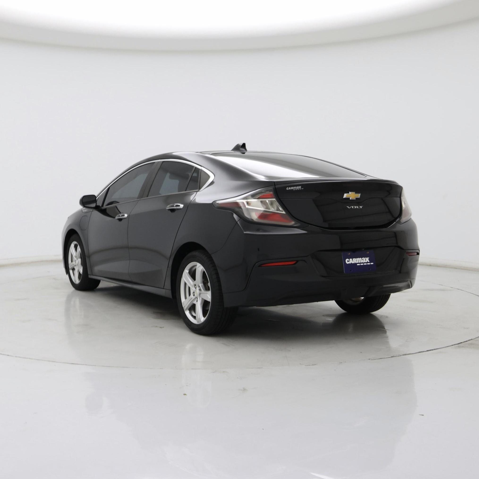 Thumbnail: 2017 Chevrolet Volt - 2