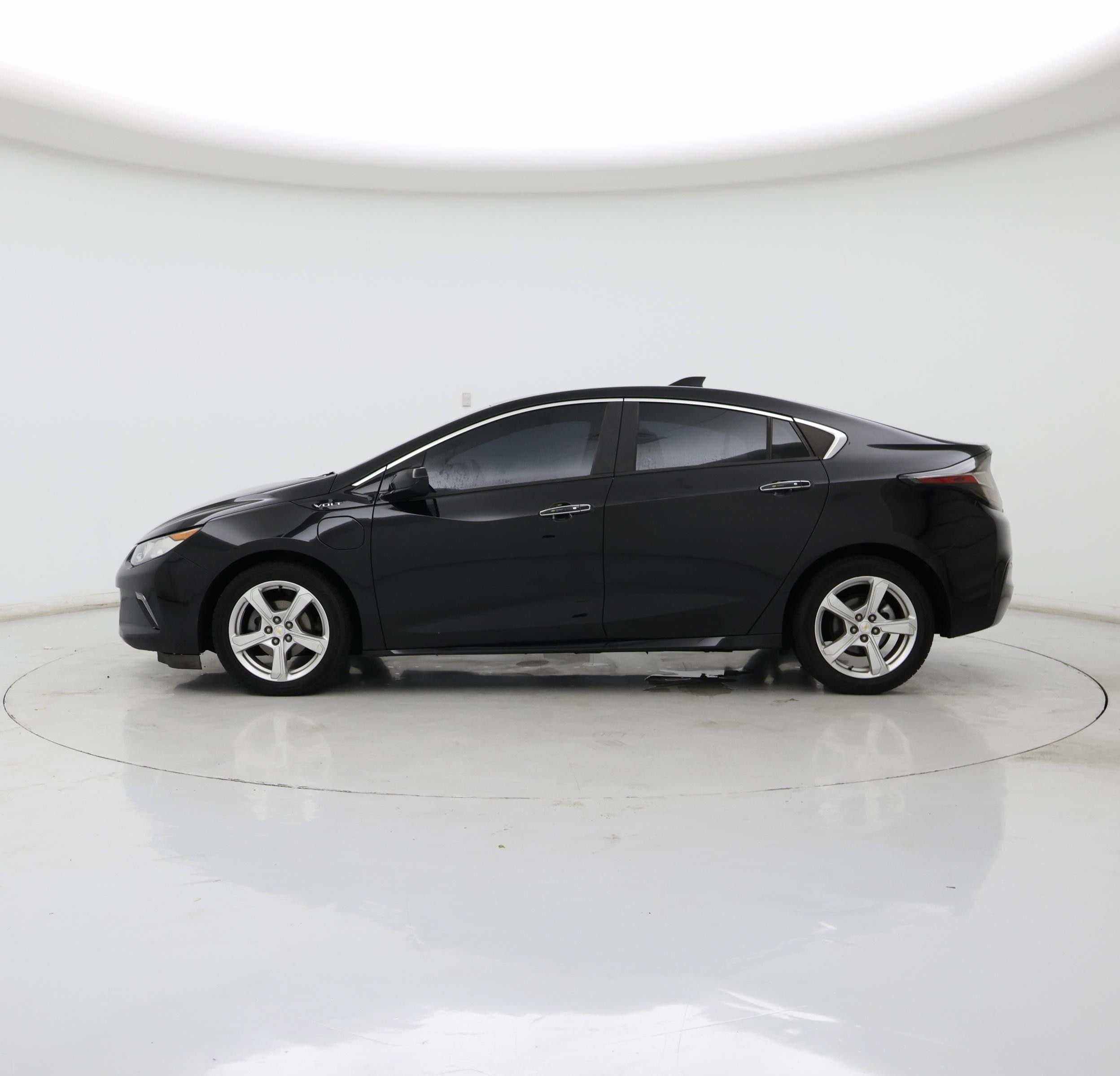 Thumbnail: 2017 Chevrolet Volt - 3