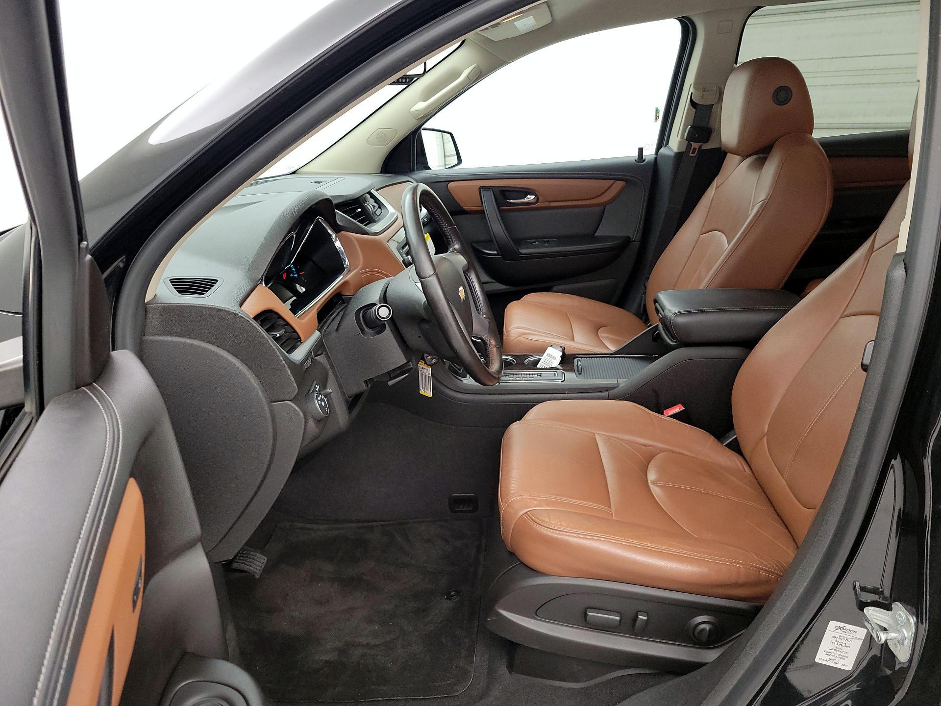 Thumbnail: 2017 Chevrolet Traverse - 11