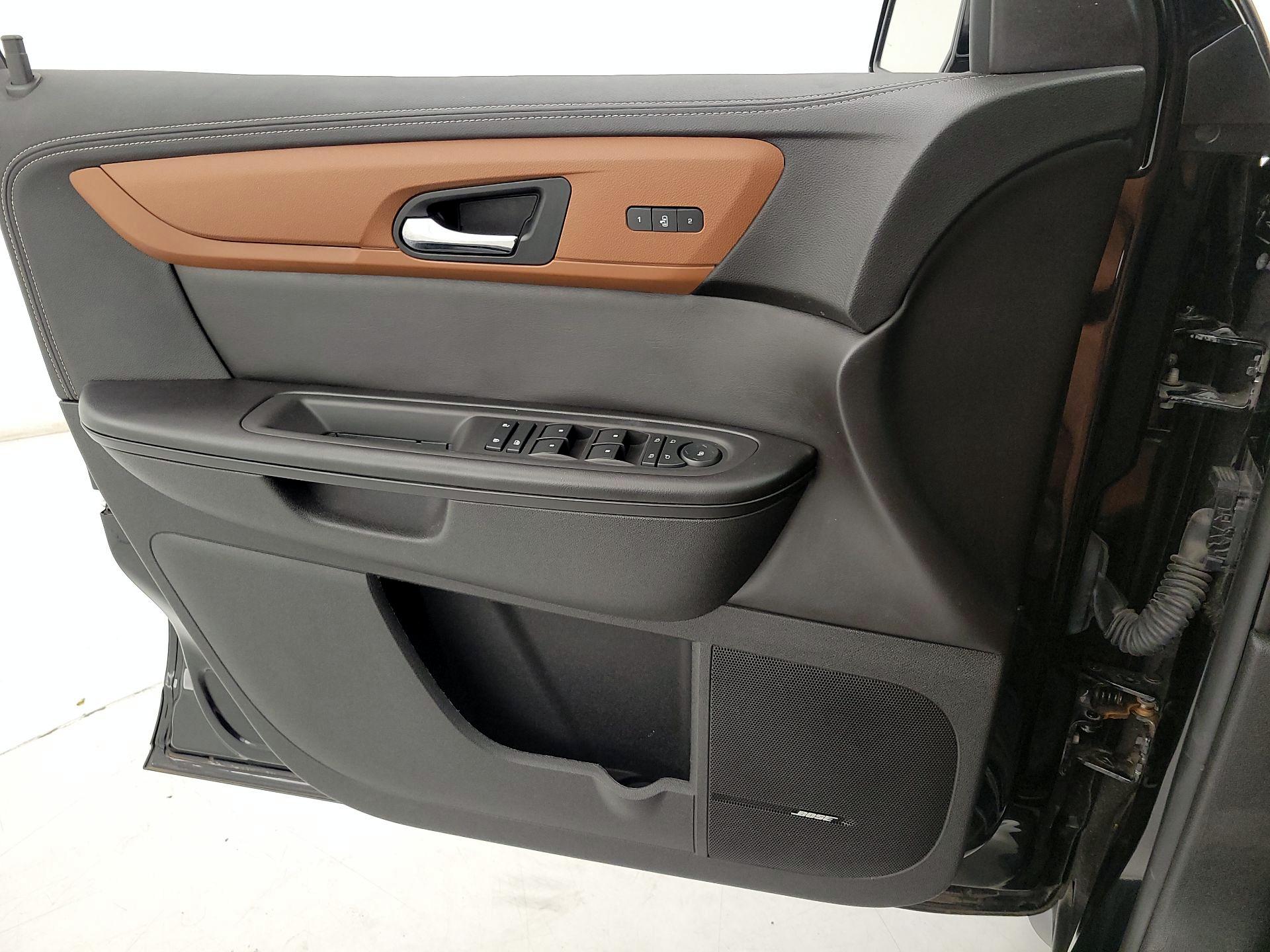 Thumbnail: 2017 Chevrolet Traverse - 12