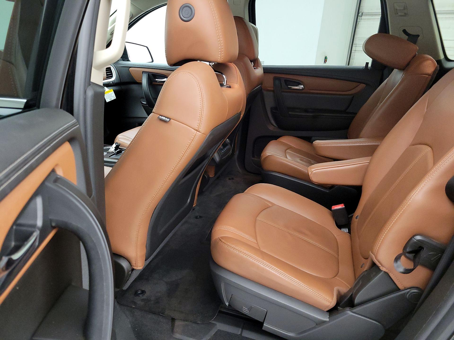 Thumbnail: 2017 Chevrolet Traverse - 17