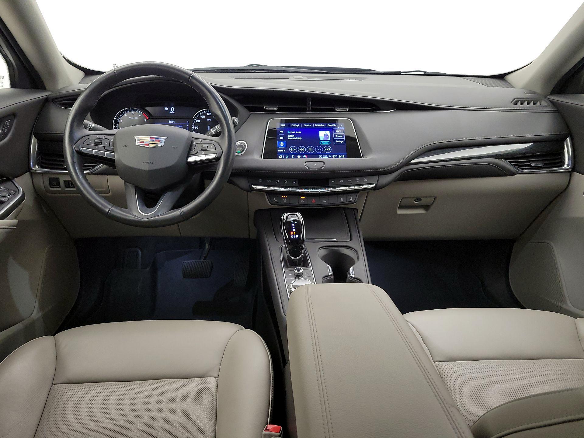 Thumbnail: 2023 Cadillac XT4 - 9
