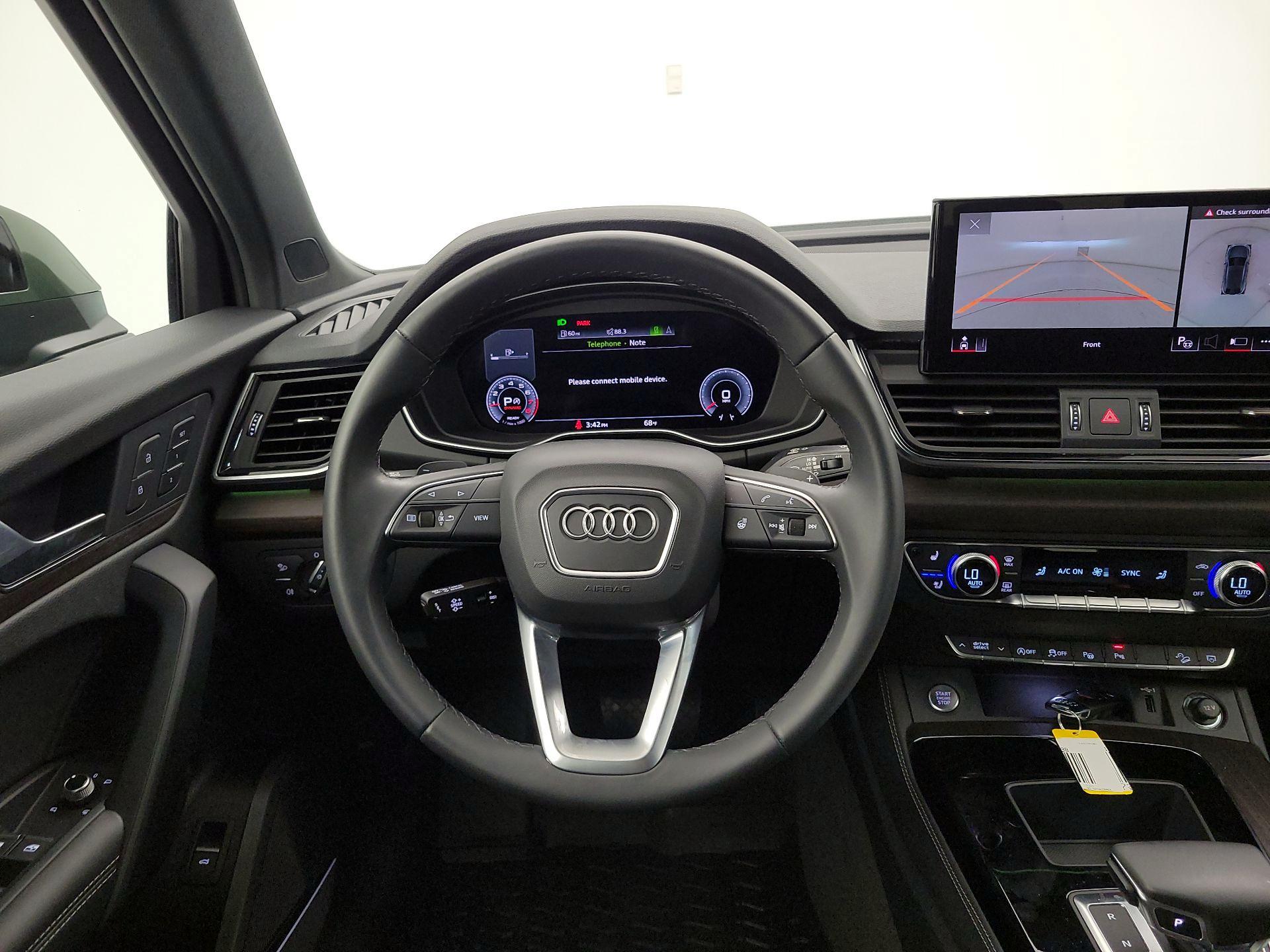 Thumbnail: 2023 Audi Q5 - 10