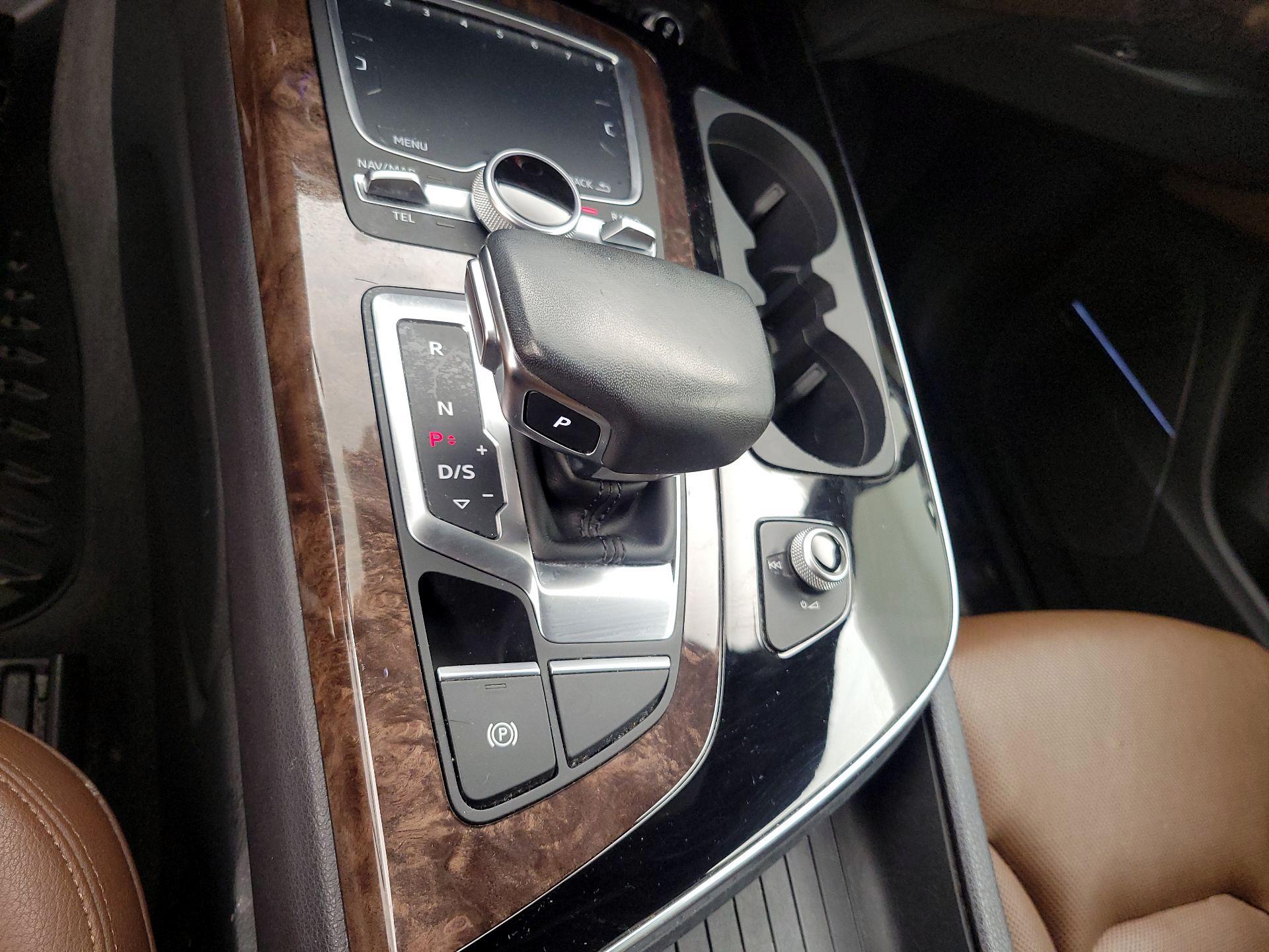 Thumbnail: 2017 Audi Q7 - 16