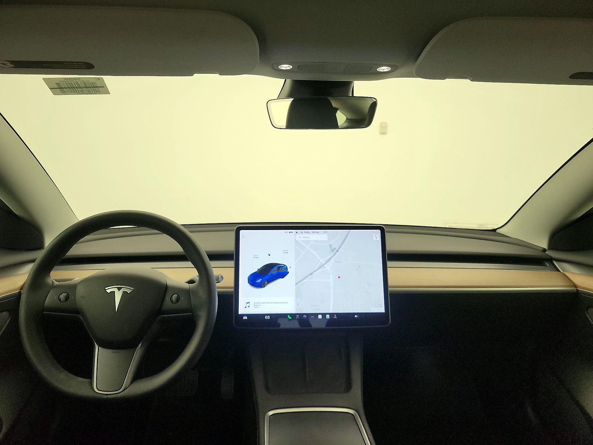 Thumbnail: 2021 Tesla Model 3 - 9
