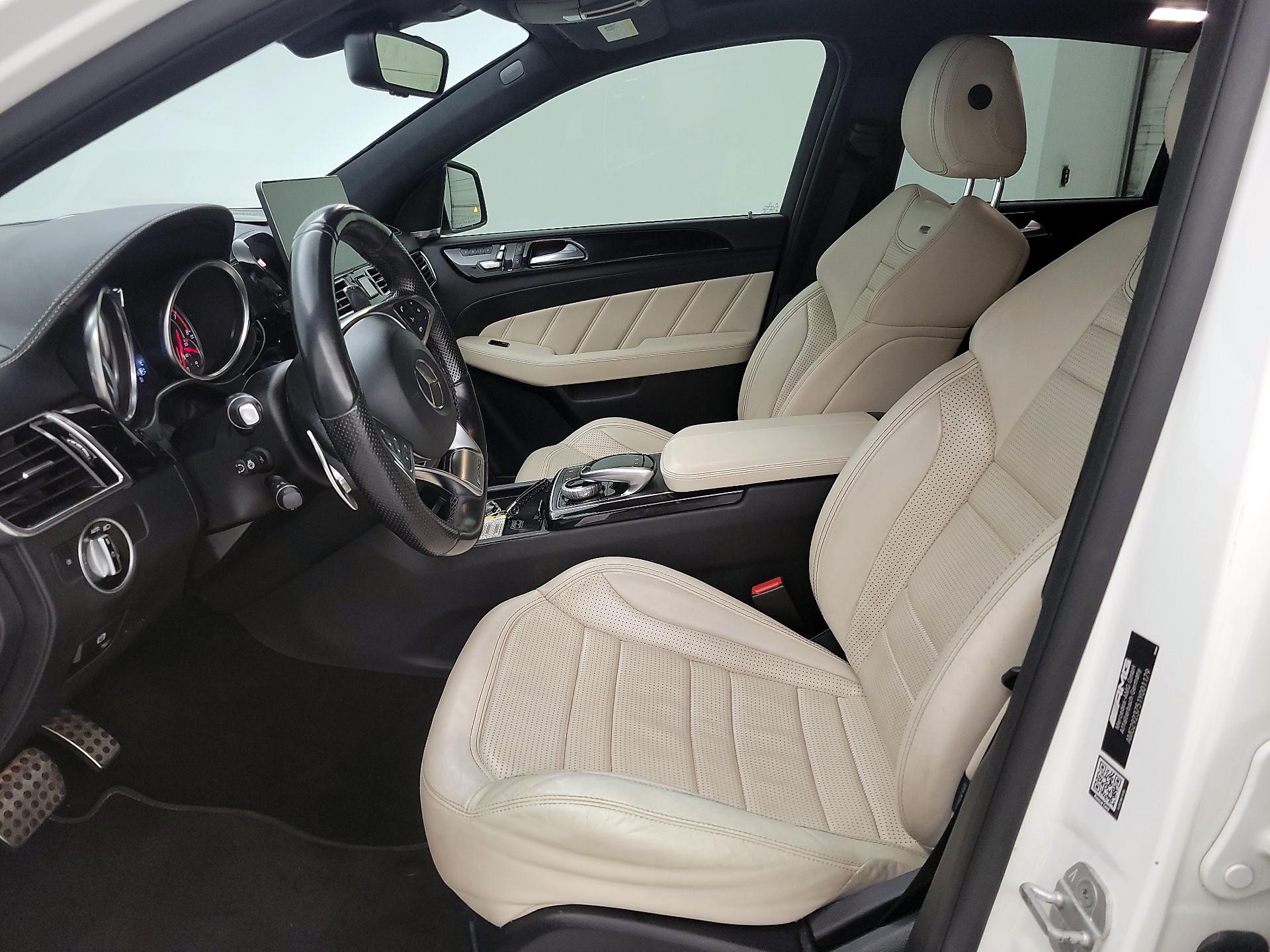 Thumbnail: 2016 Mercedes-Benz GL-Class - 11