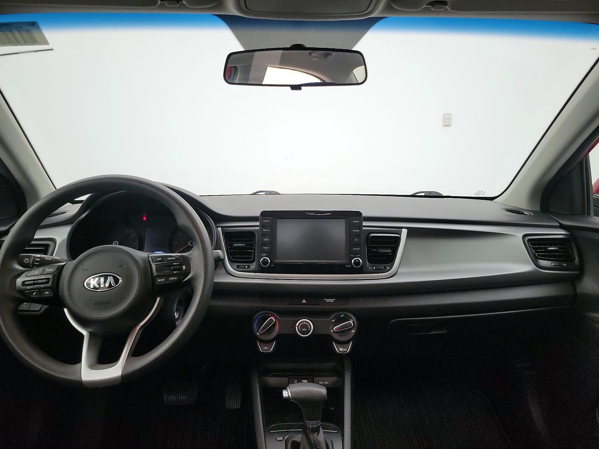 Thumbnail: 2020 Kia Rio - 9