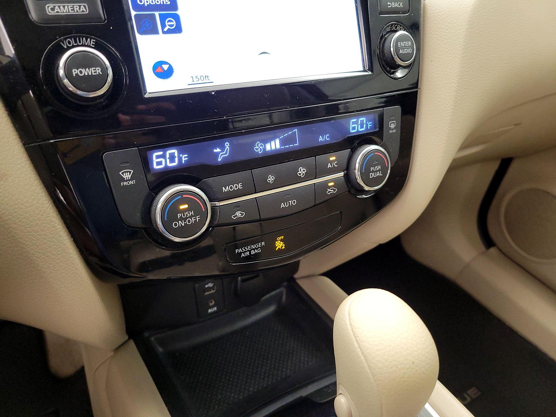Thumbnail: 2015 Nissan Rogue - 14