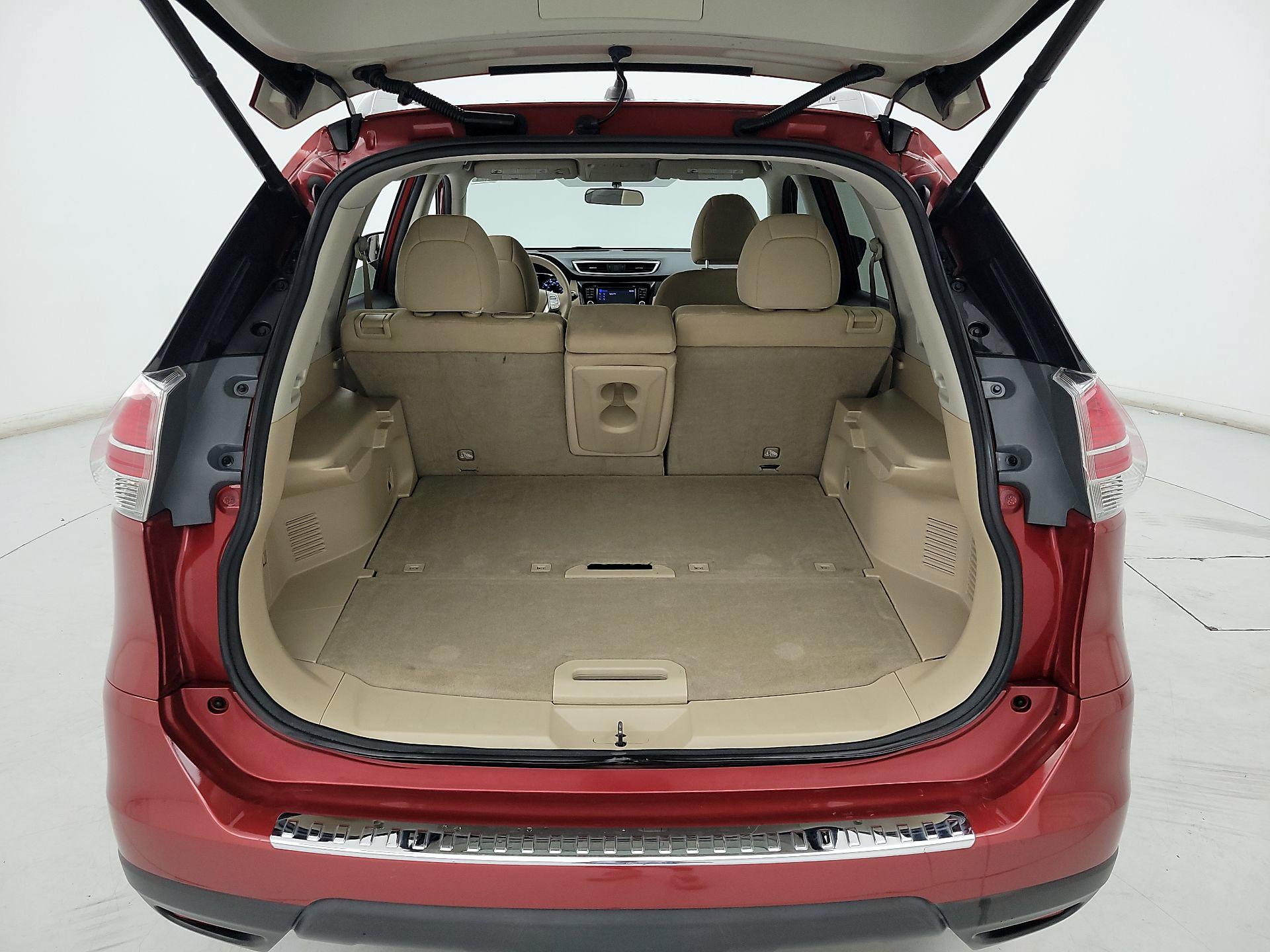 Thumbnail: 2015 Nissan Rogue - 17