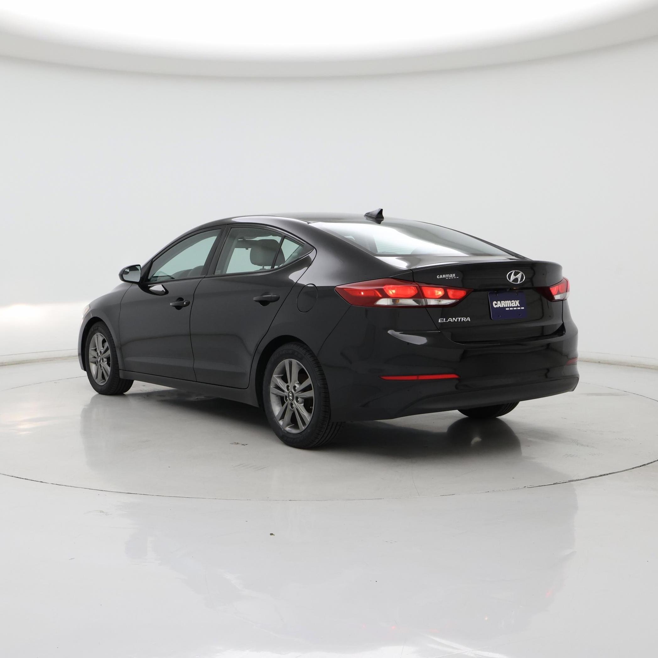 Thumbnail: 2017 Hyundai Elantra - 2