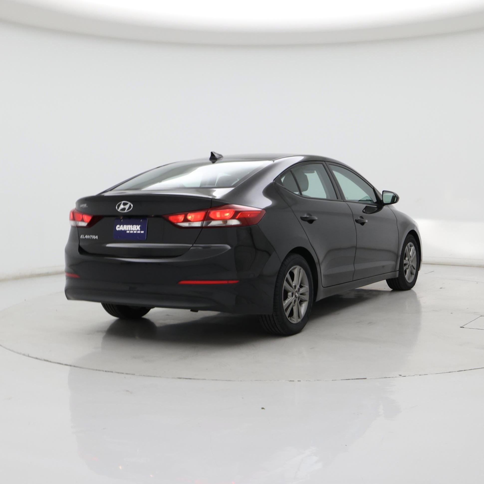 Thumbnail: 2017 Hyundai Elantra - 8