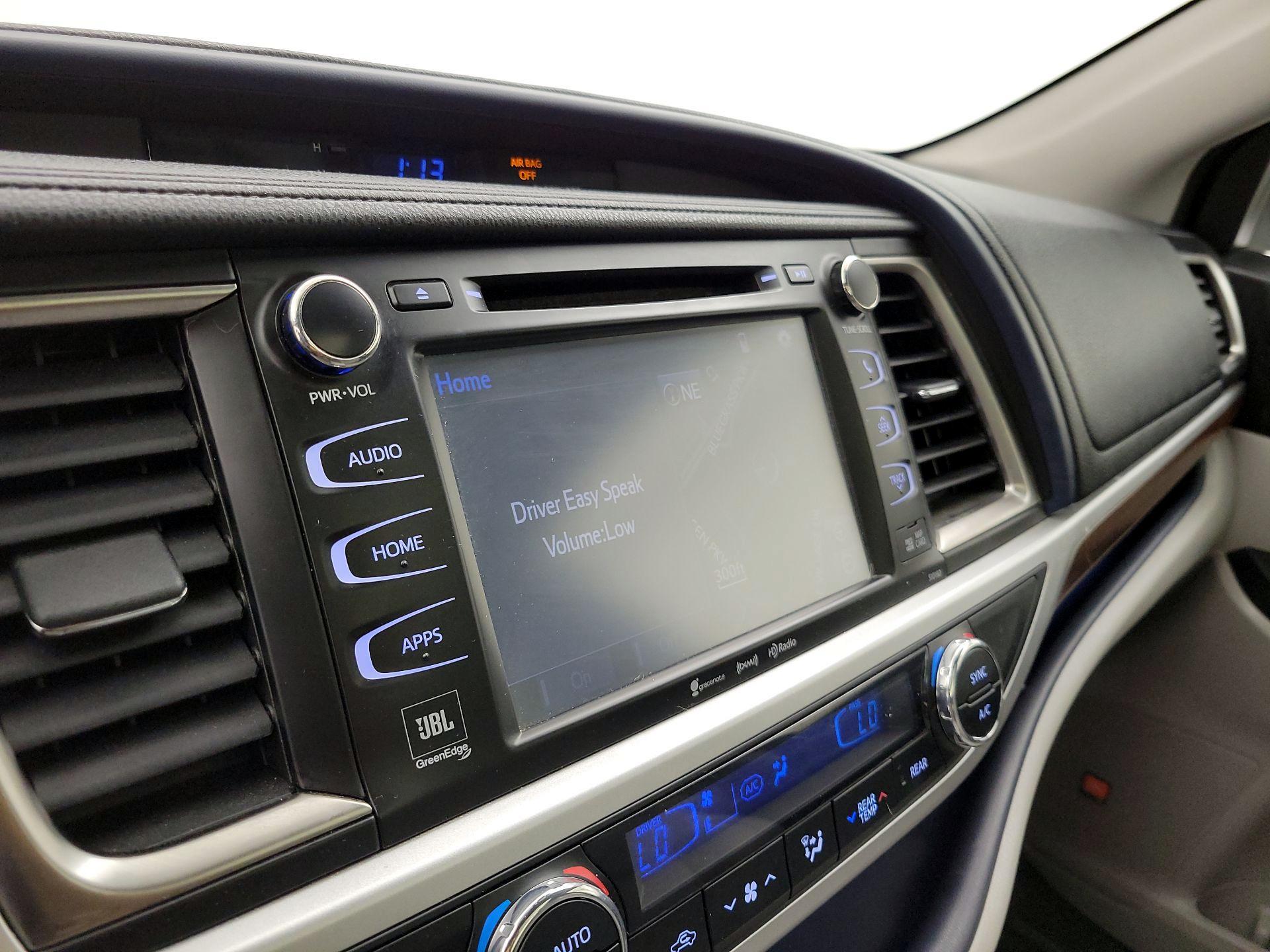 Thumbnail: 2016 Toyota Highlander - 13