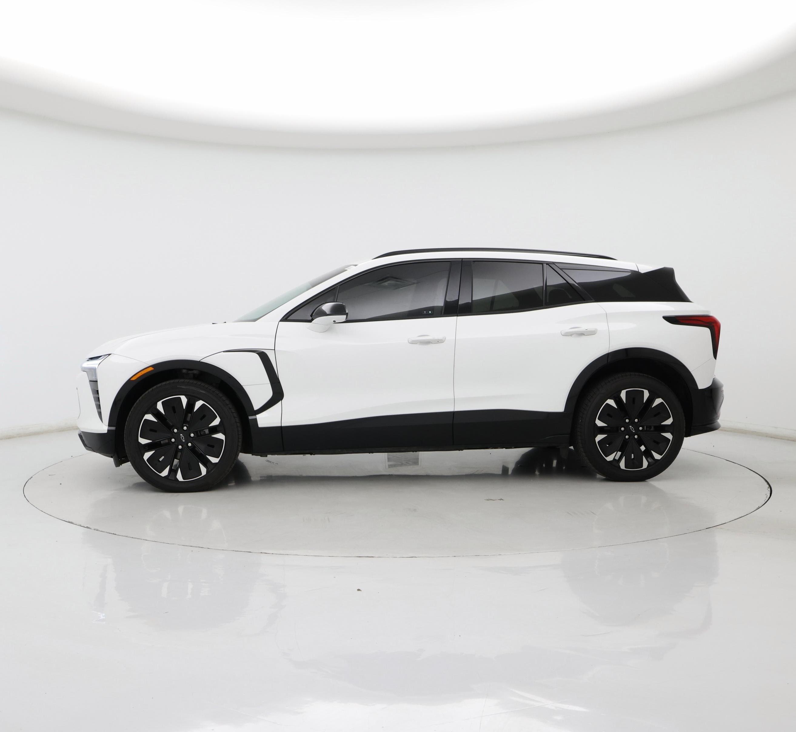 Thumbnail: 2024 Chevrolet Blazer EV - 3