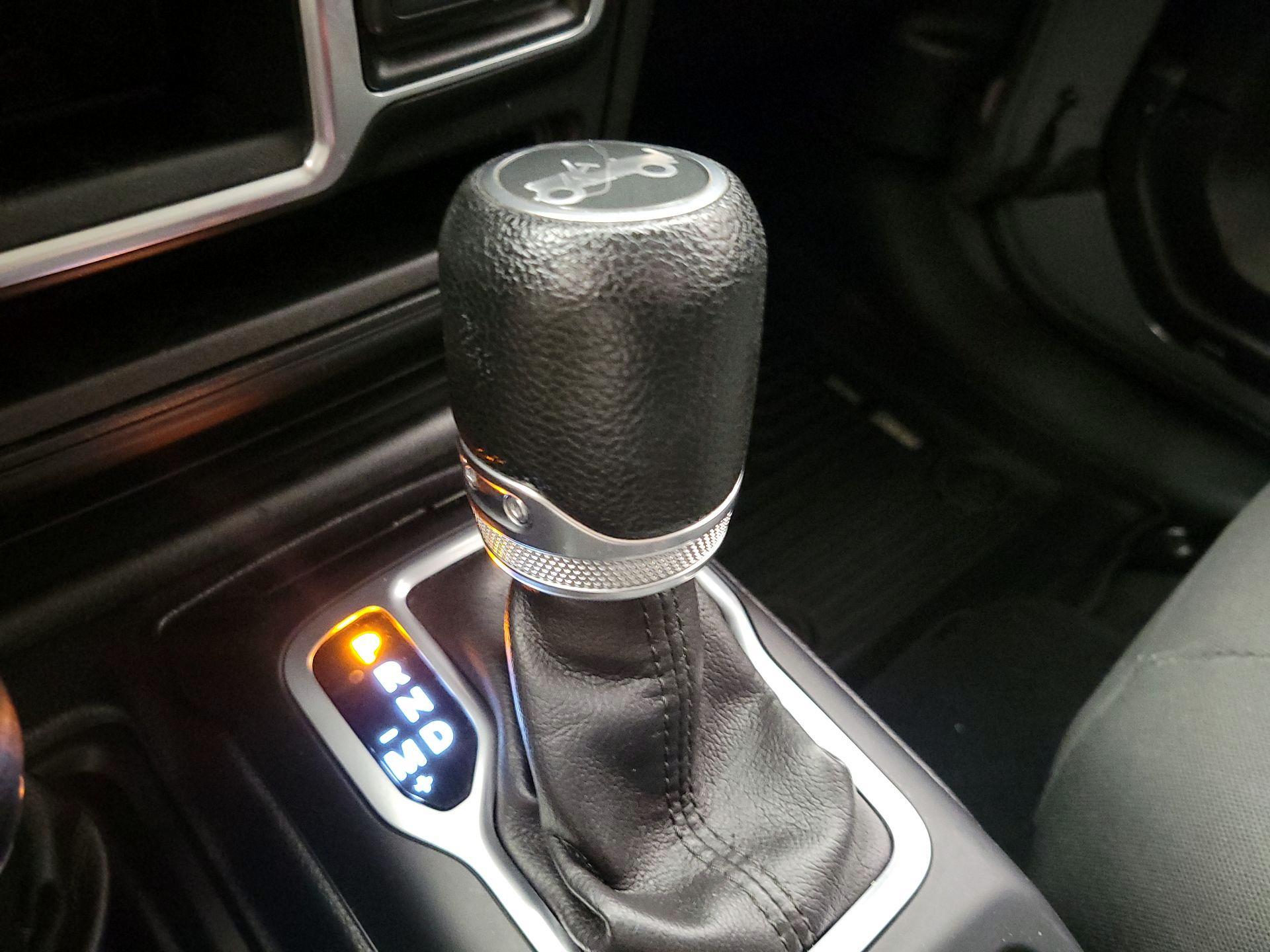 Thumbnail: 2018 Jeep Wrangler - 15