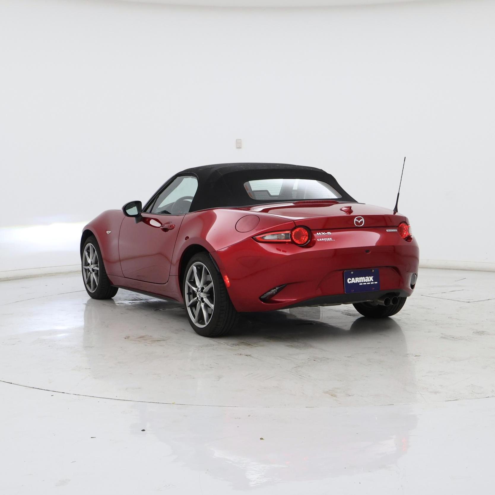 Thumbnail: 2022 Mazda MX-5 Miata - 2