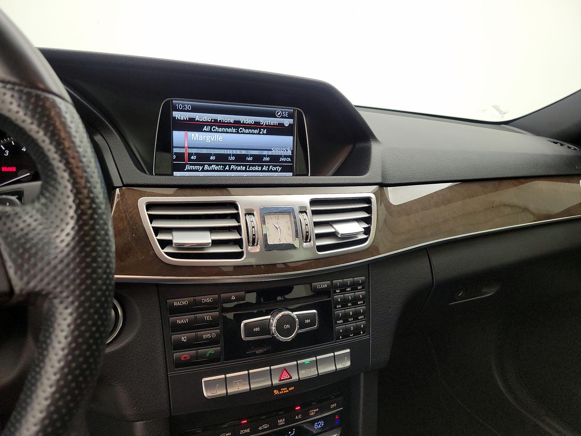 Thumbnail: 2015 Mercedes-Benz E-Class - 14