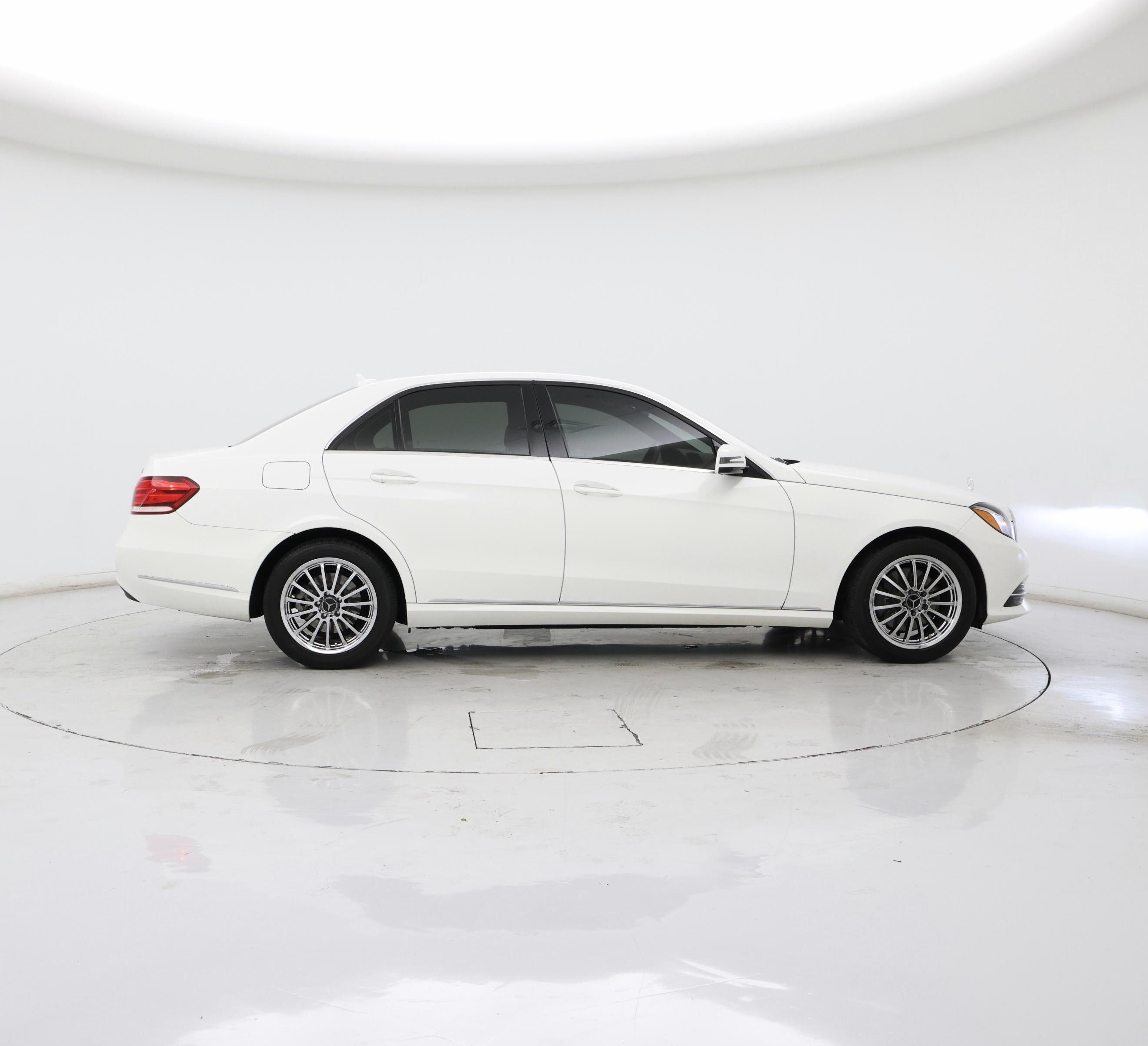 Thumbnail: 2015 Mercedes-Benz E-Class - 7