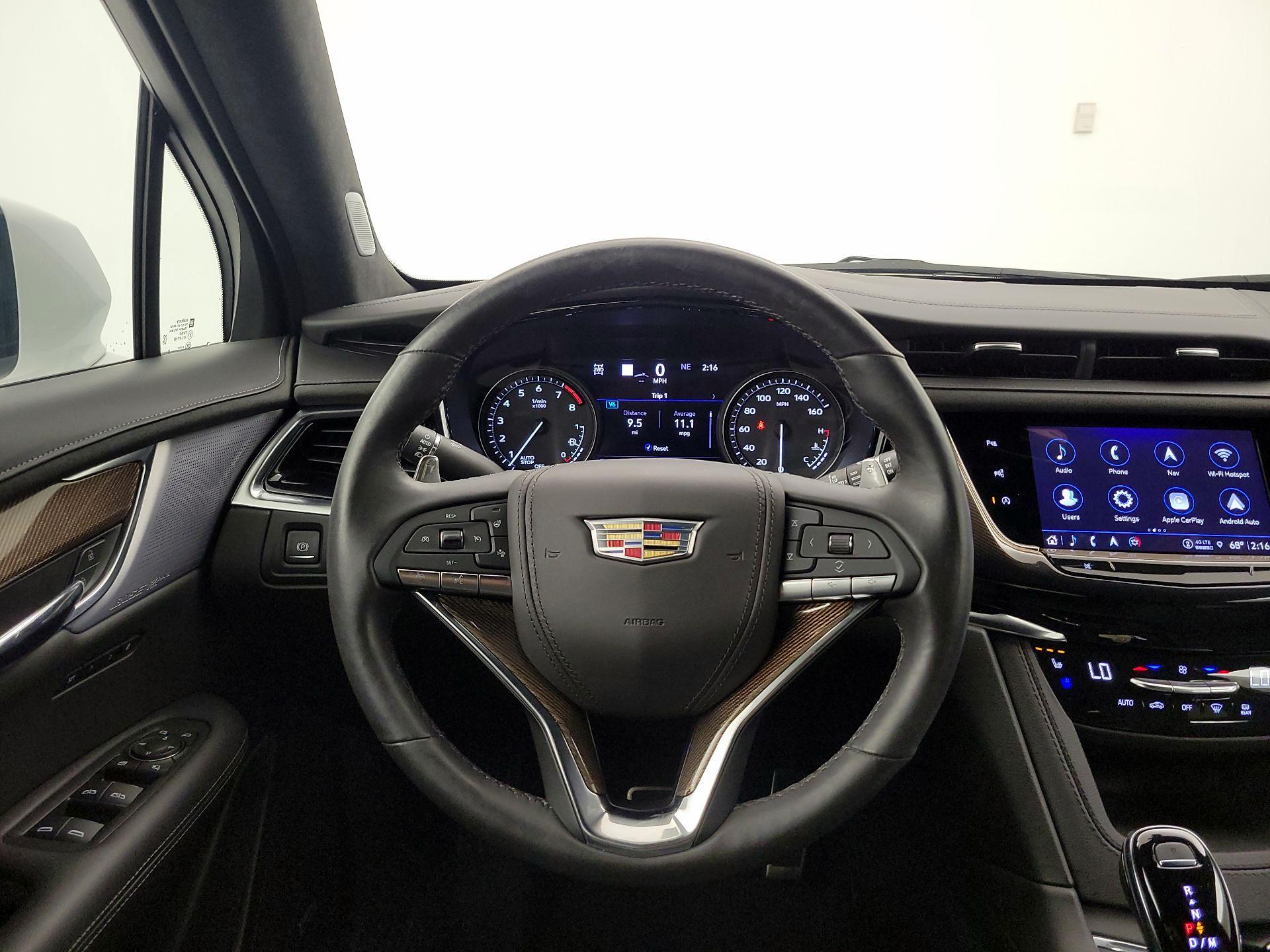 Thumbnail: 2023 Cadillac XT6 - 10