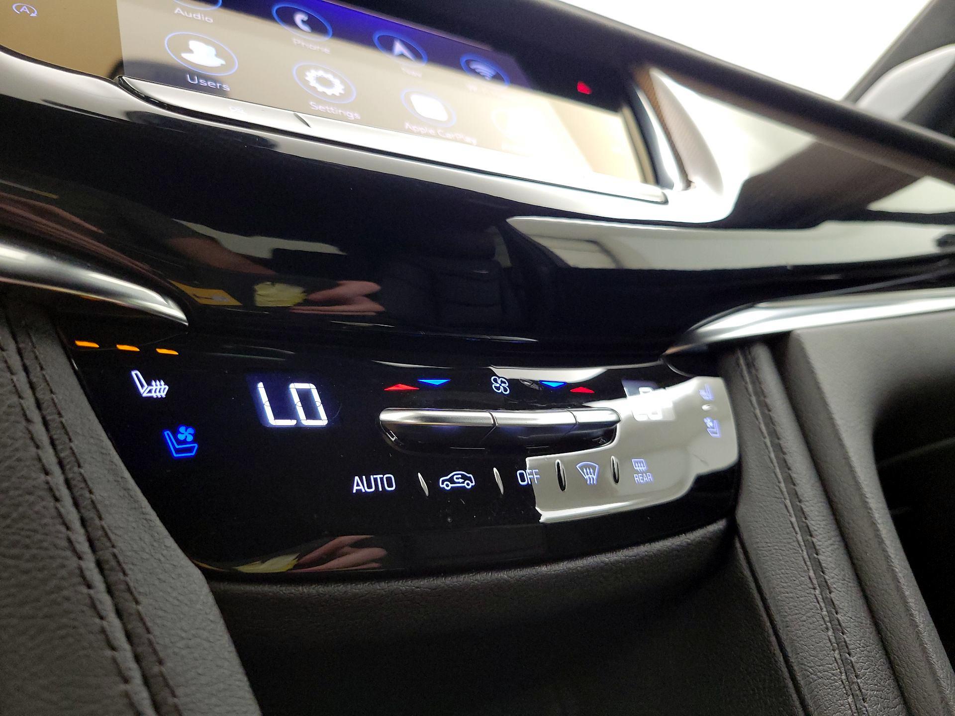 Thumbnail: 2023 Cadillac XT6 - 14