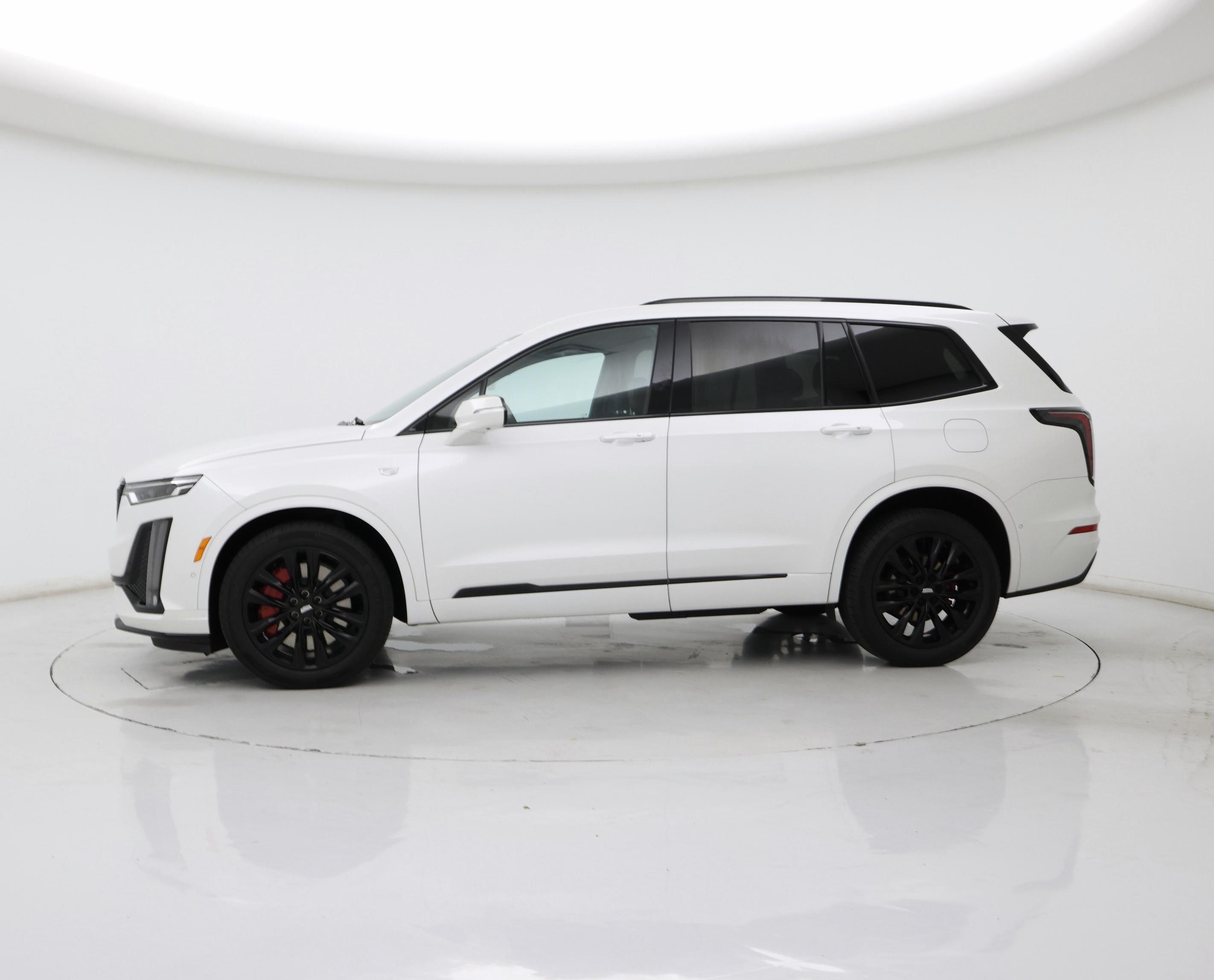 Thumbnail: 2023 Cadillac XT6 - 3