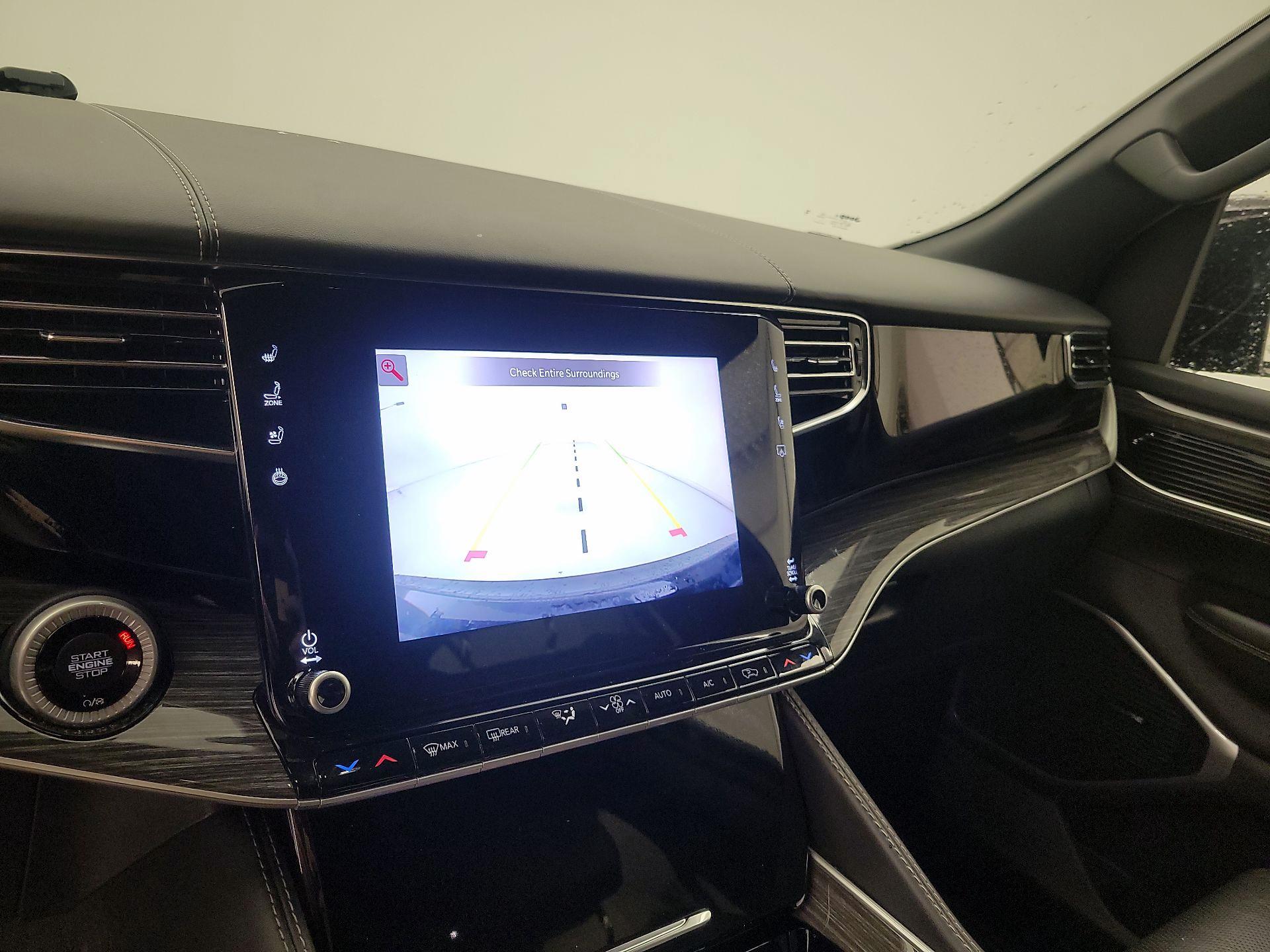 Thumbnail: 2022 Jeep Wagoneer - 13